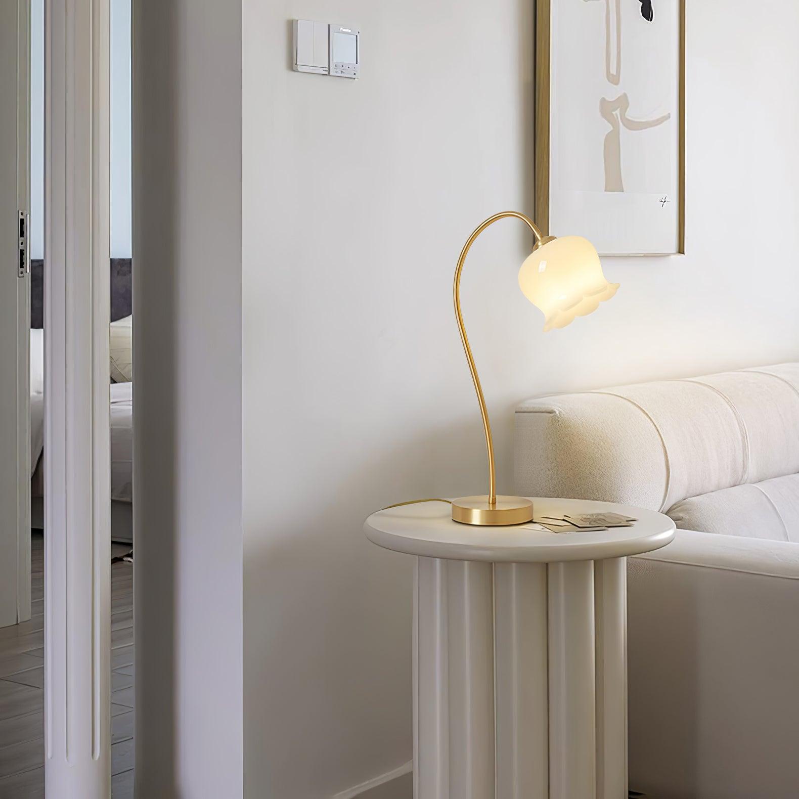 蘭のテーブルランプ