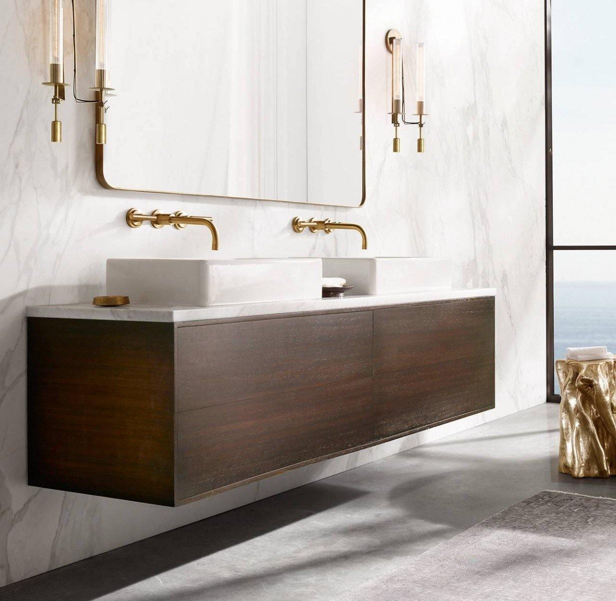 フランス古典主義のプラグインウォールランプ