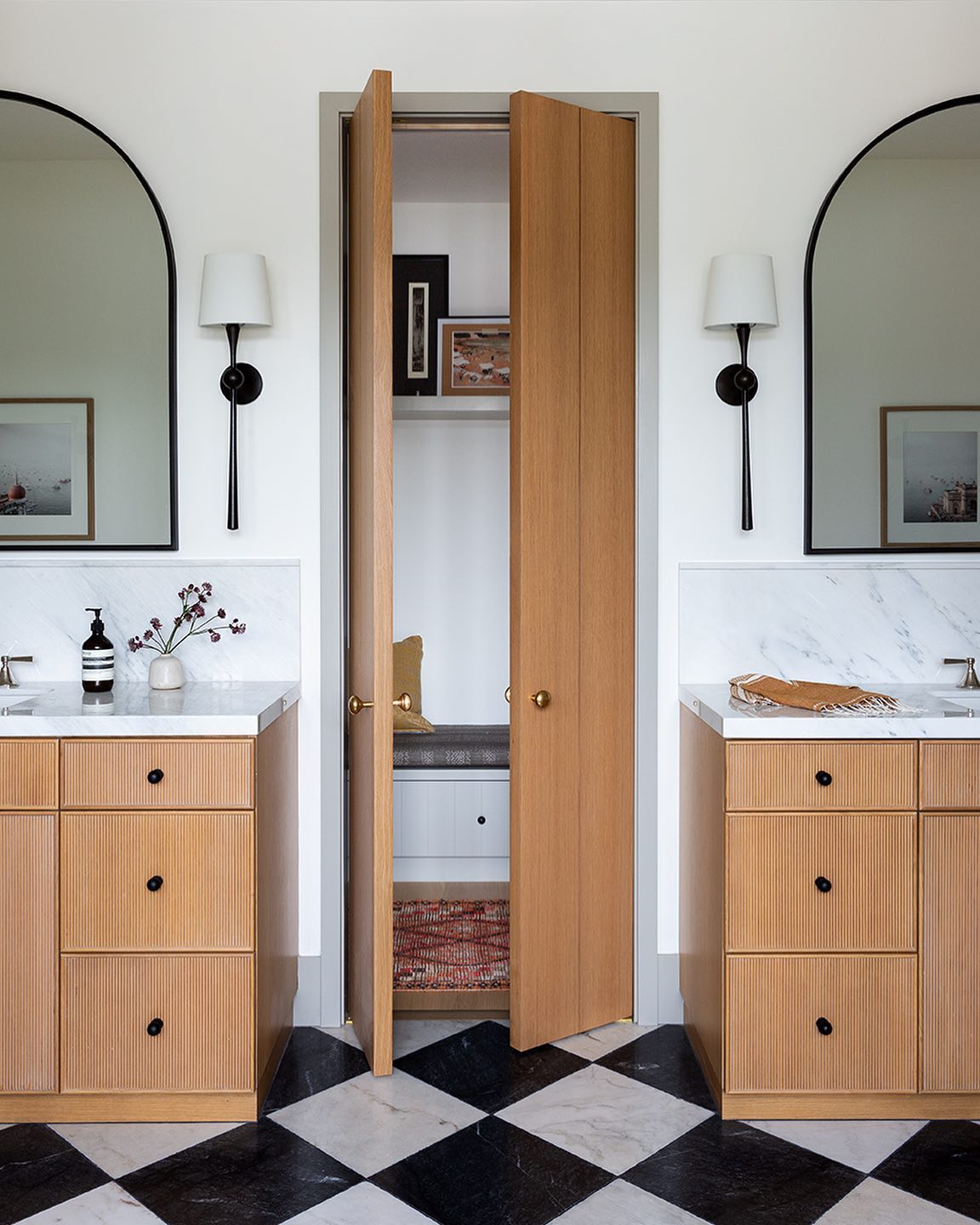 ダグニーウォールライト