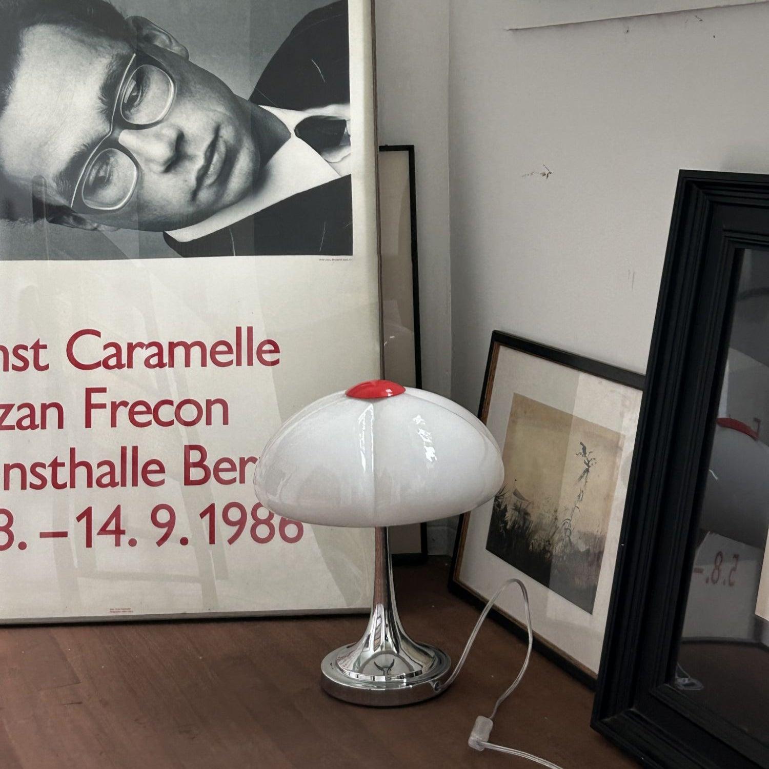 ダリオ フラワーペタル テーブルランプ