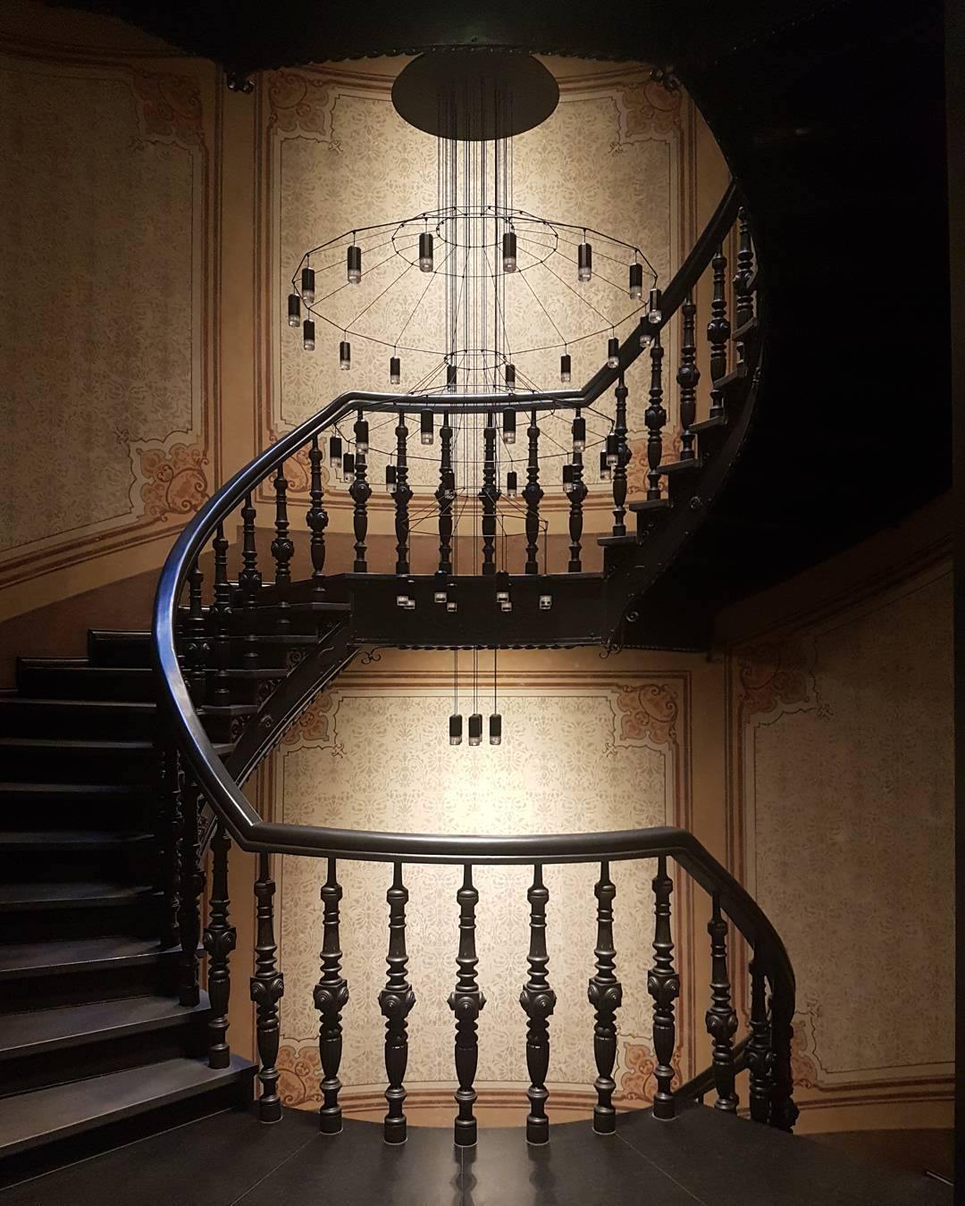 ラインシャンデリア