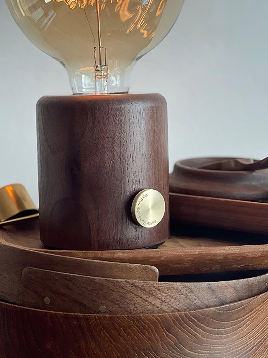 Kuitt Smiley バッテリー内蔵テーブルランプ