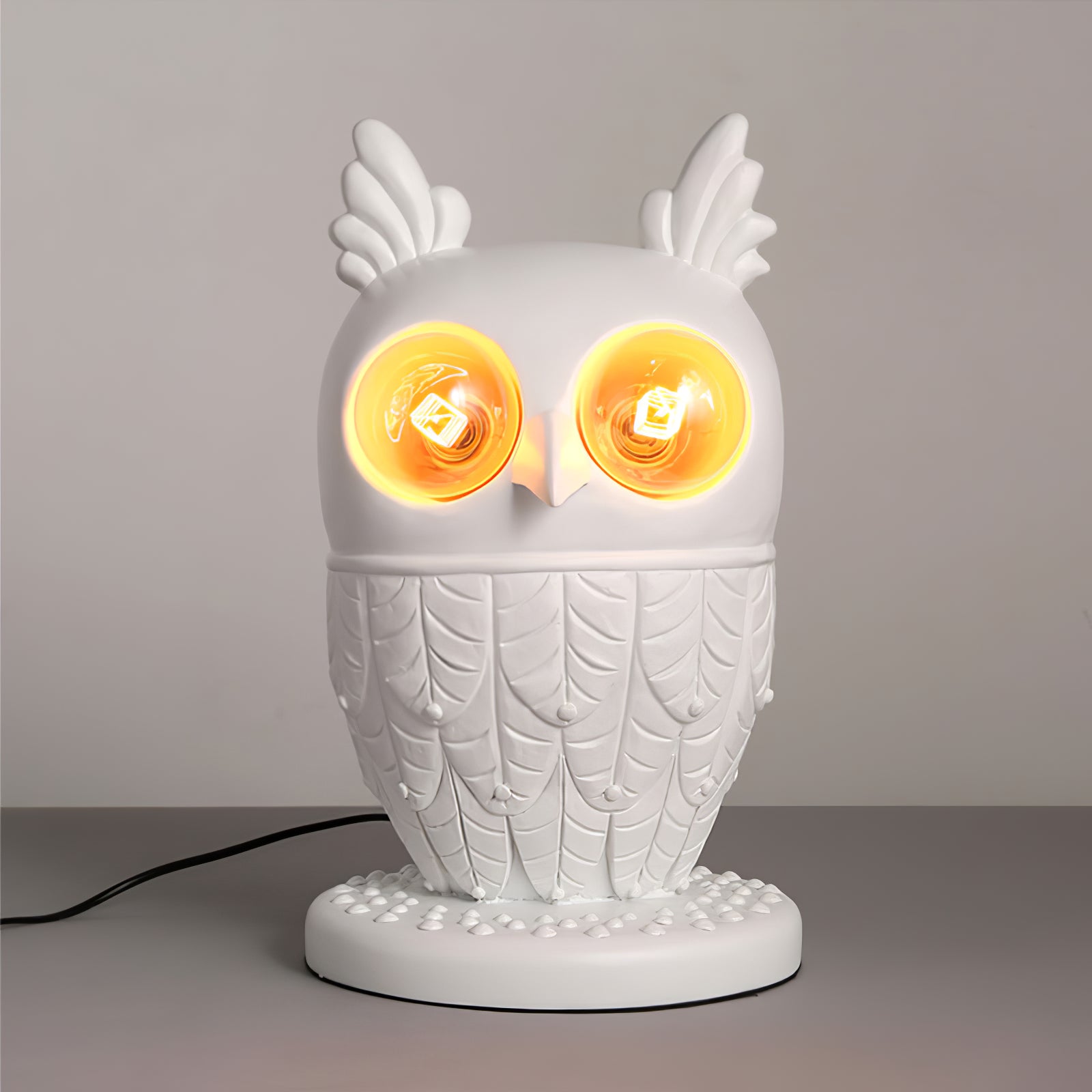 フクロウのテーブルランプ