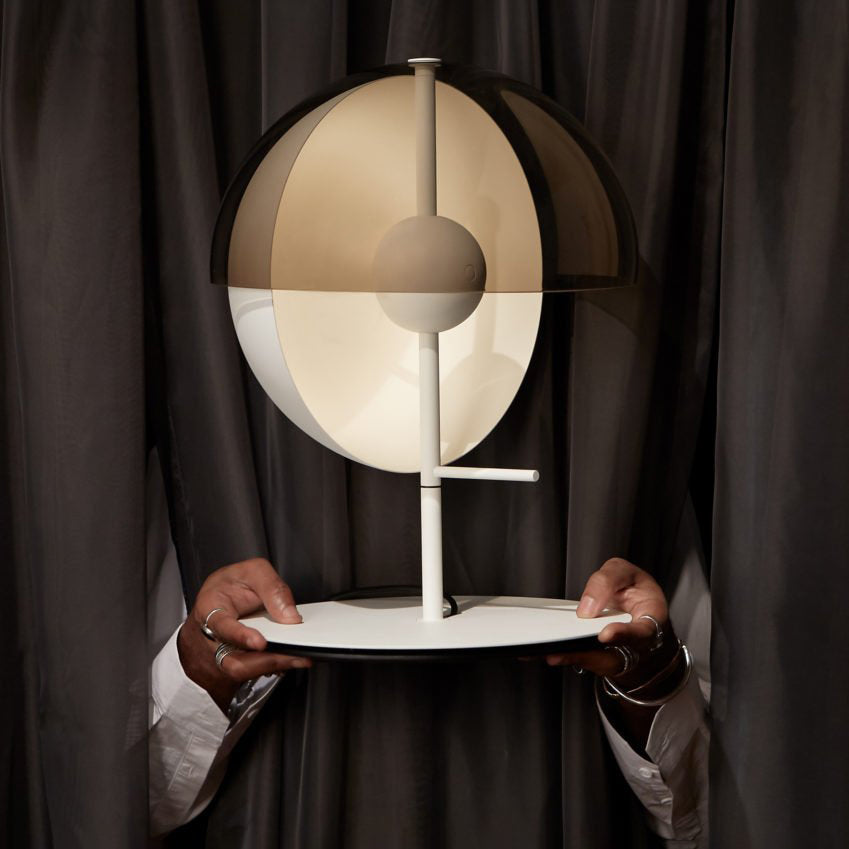 テイア テーブルランプ