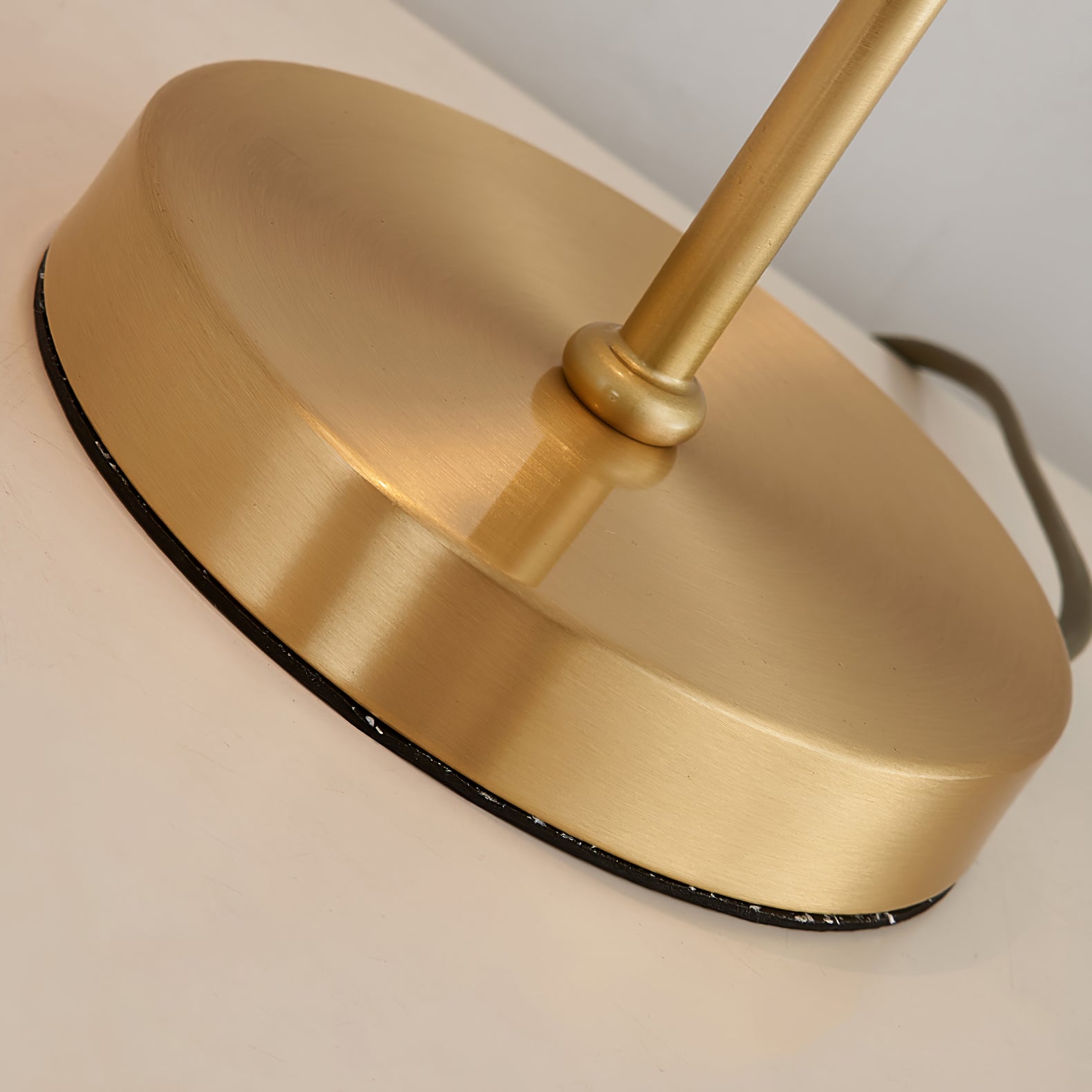 アネタ テーブルランプ