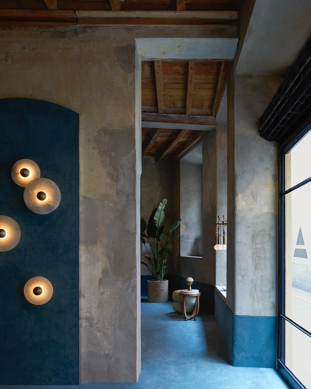 アラバスタープレーンズウォールランプ