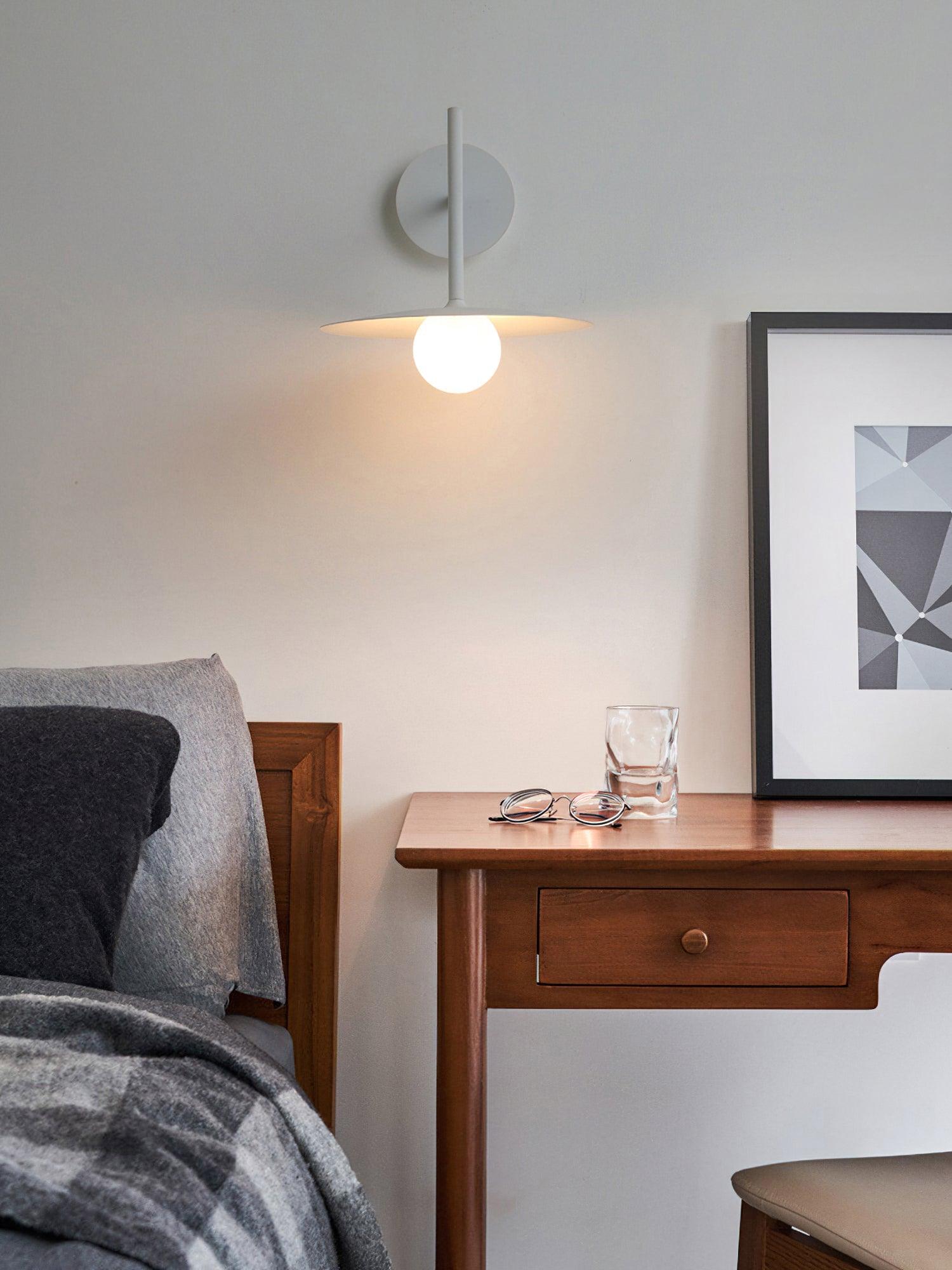 Gea Iron プラグイン ウォール ランプ