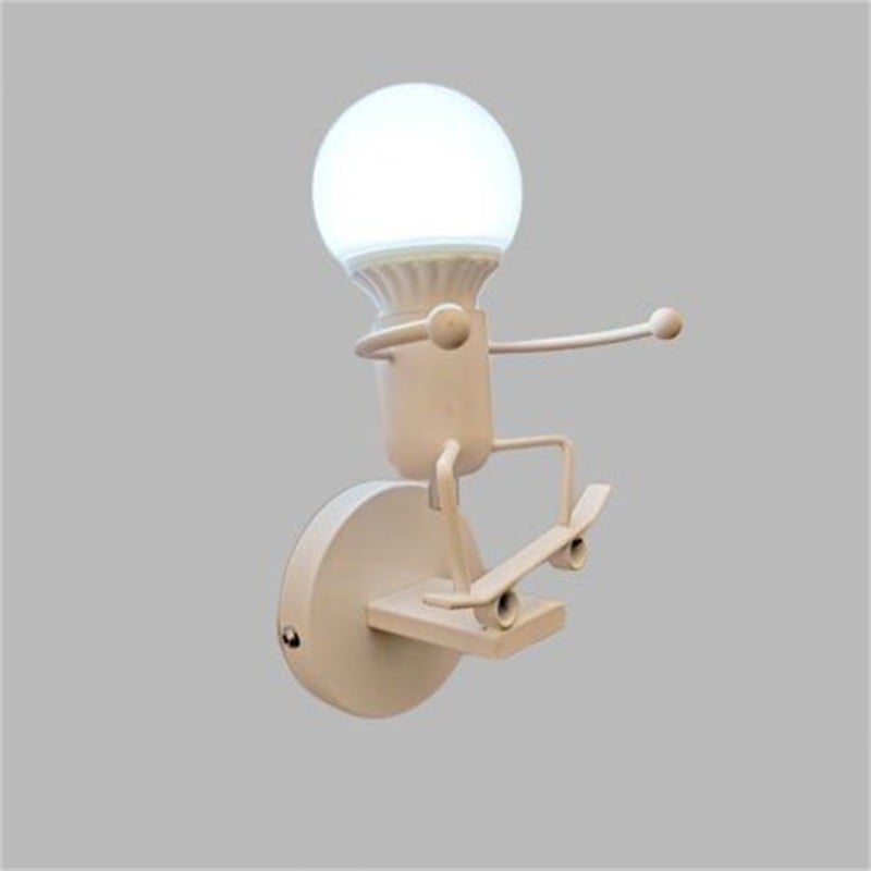 斬新な人型ウォールライト