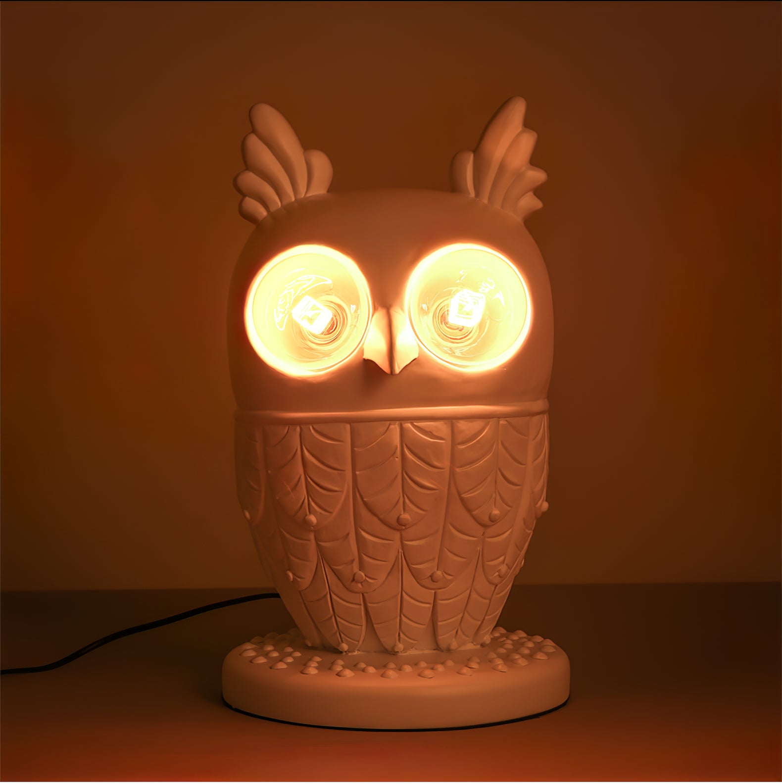 フクロウのテーブルランプ