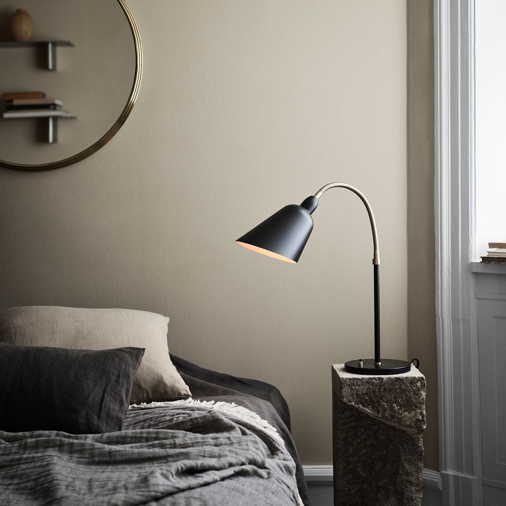 Abandoned-Bellevue AJ8 テーブルランプ