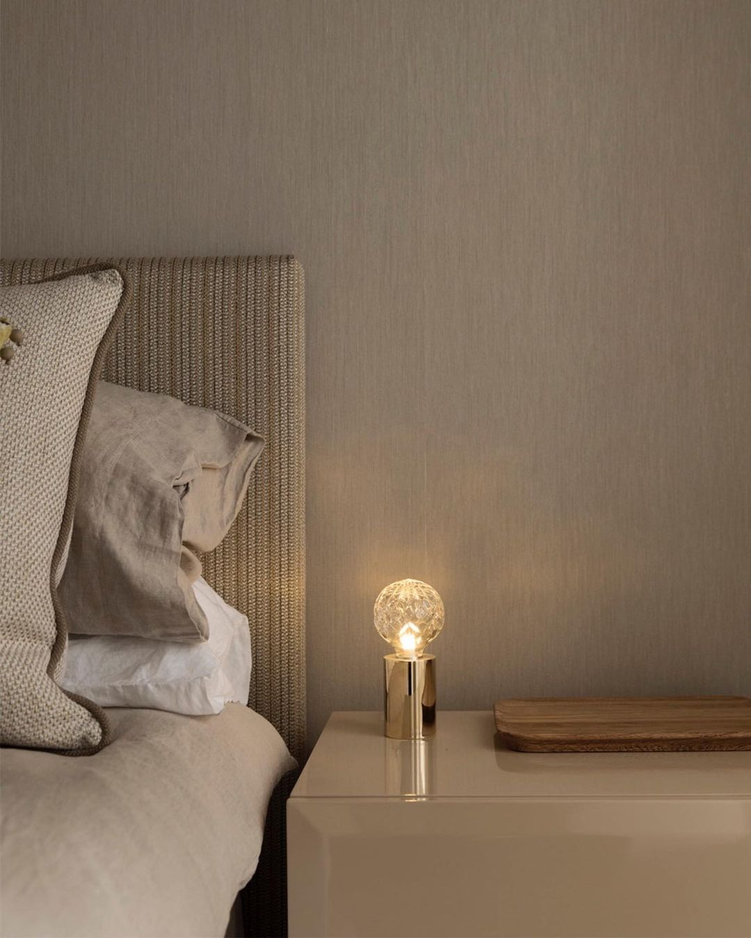 Crystal Bulb Table Lamp