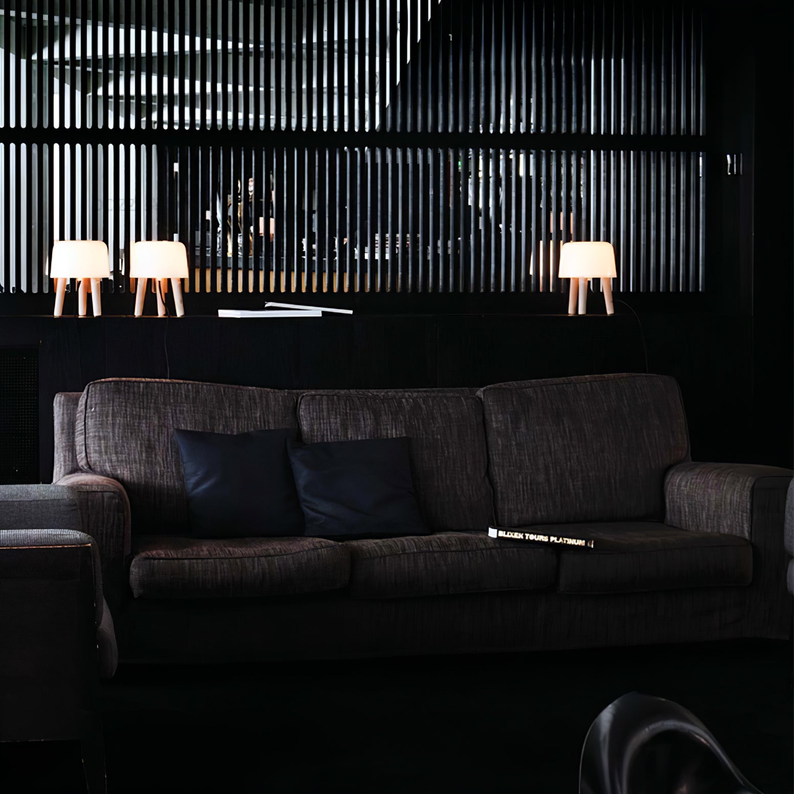 ミルクテーブルランプ