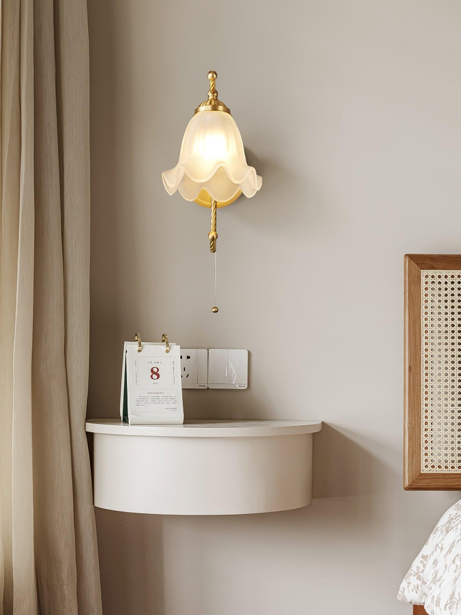 湾曲したグースネック真鍮ガラス取り付け用燭台