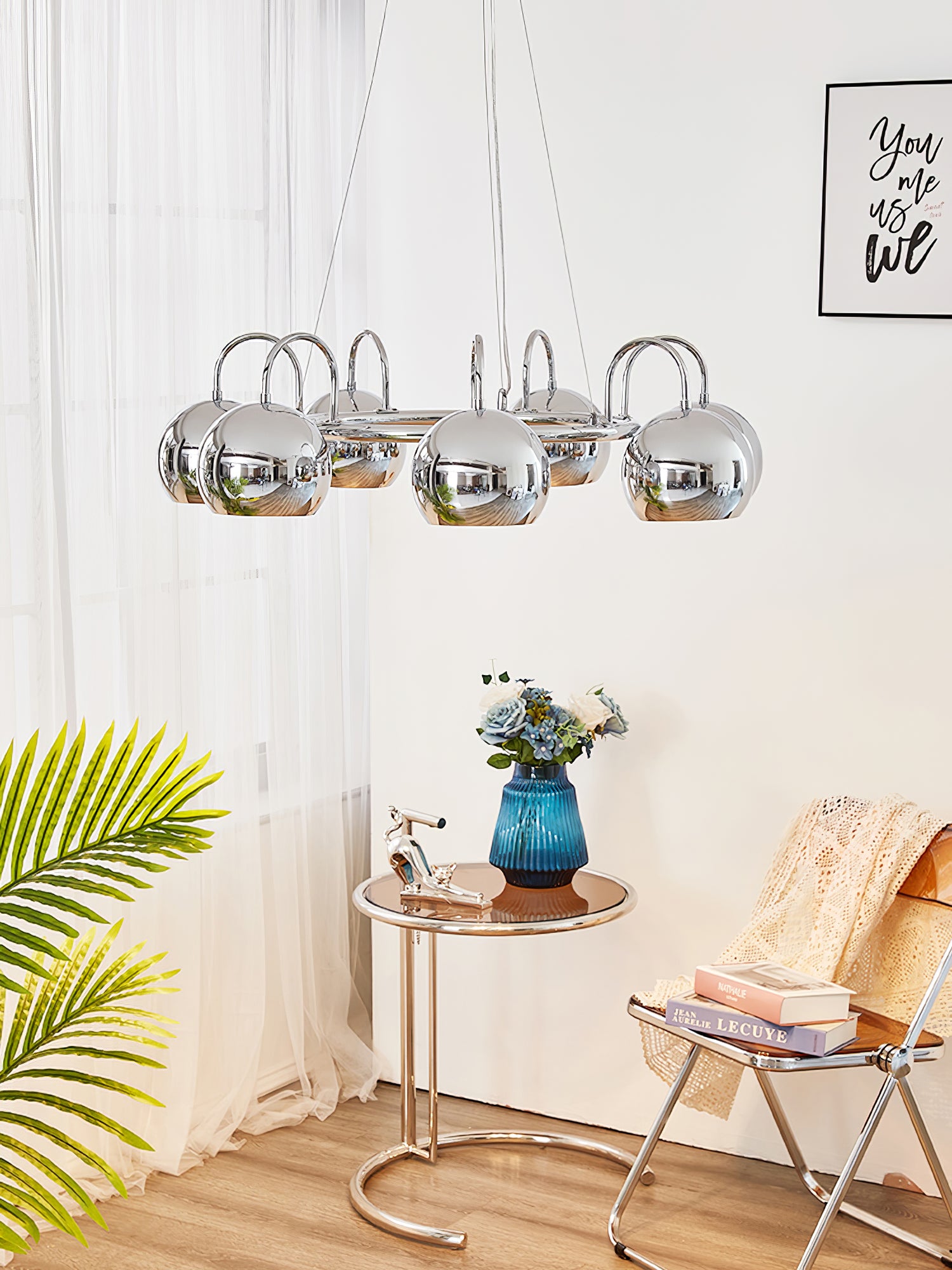 目玉シャンデリア