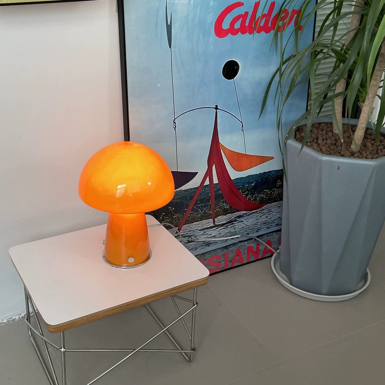 キノコのテーブルランプ