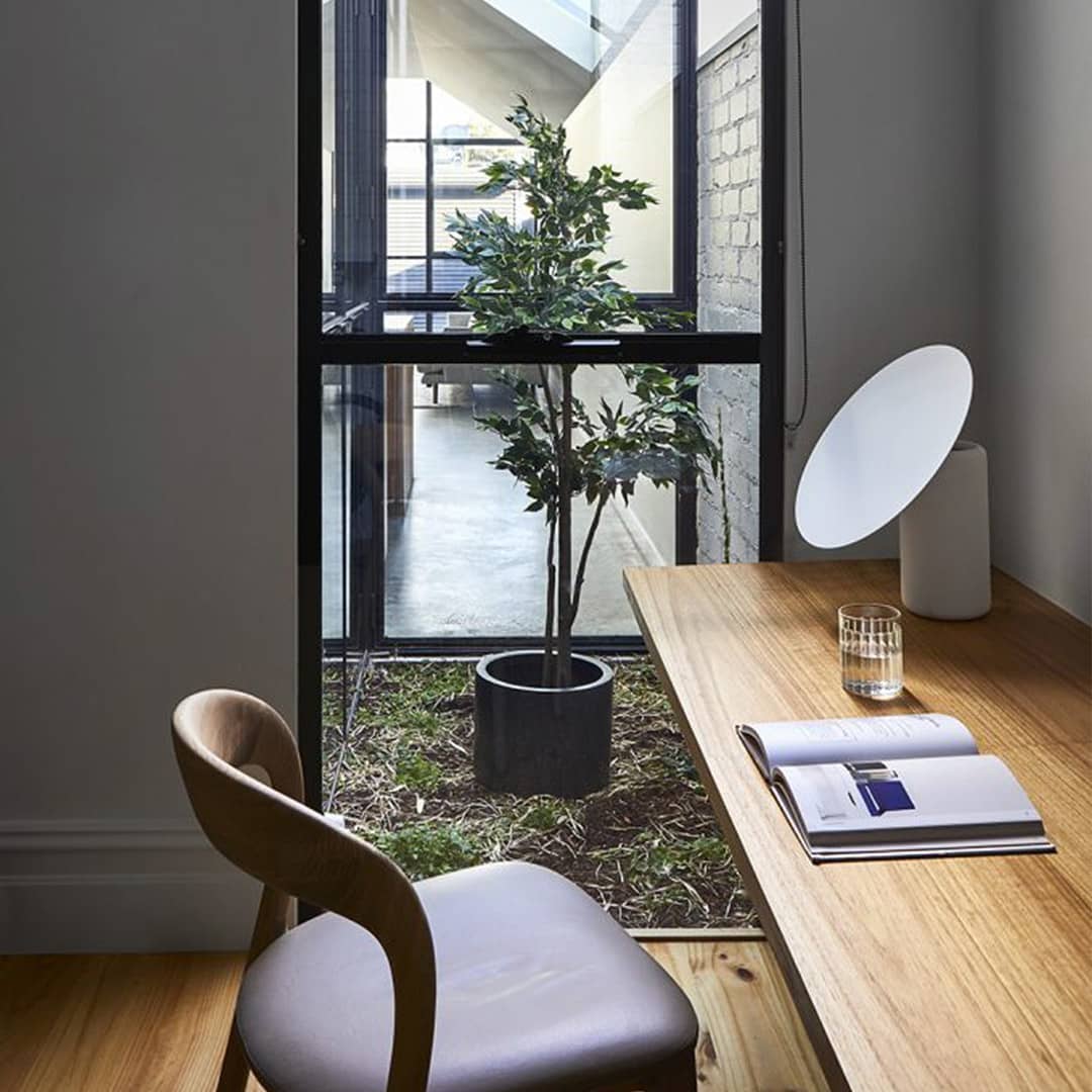 ポーラーデスクランプ