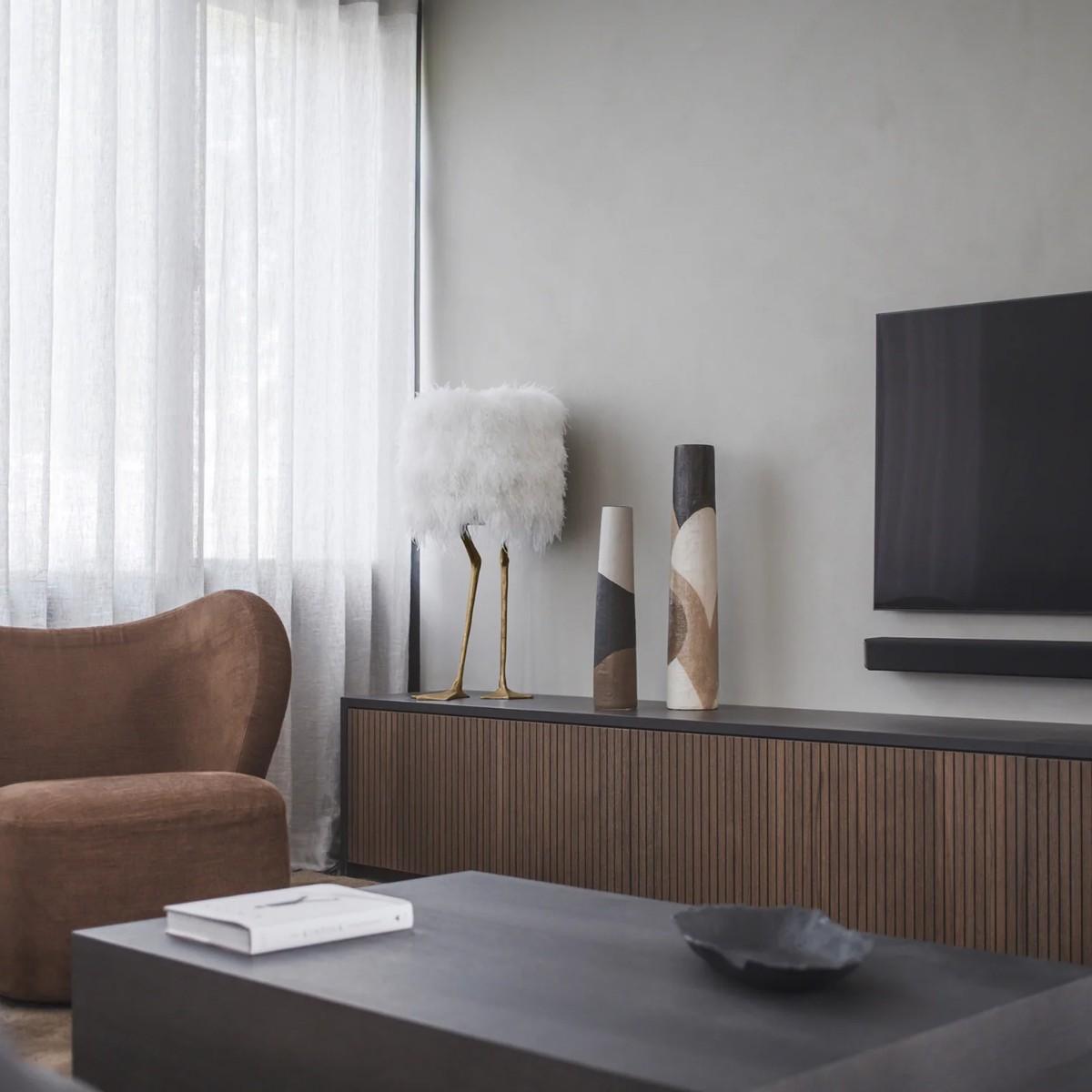 アヒルの足の羽根テーブルランプ