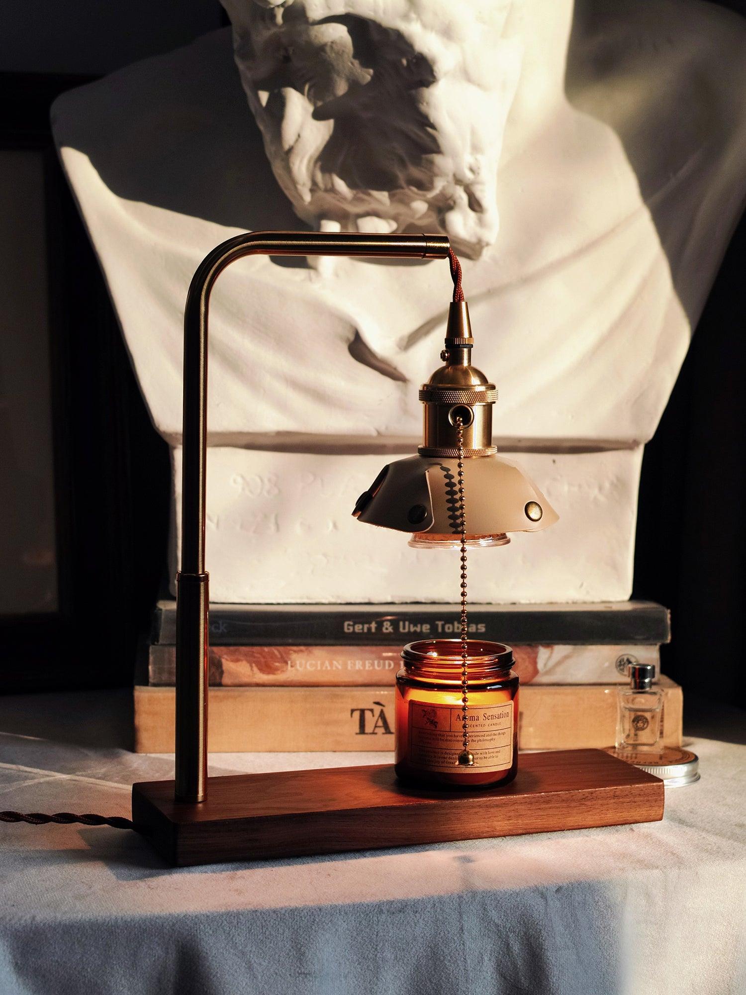 Harnik レトロ テーブル ランプ