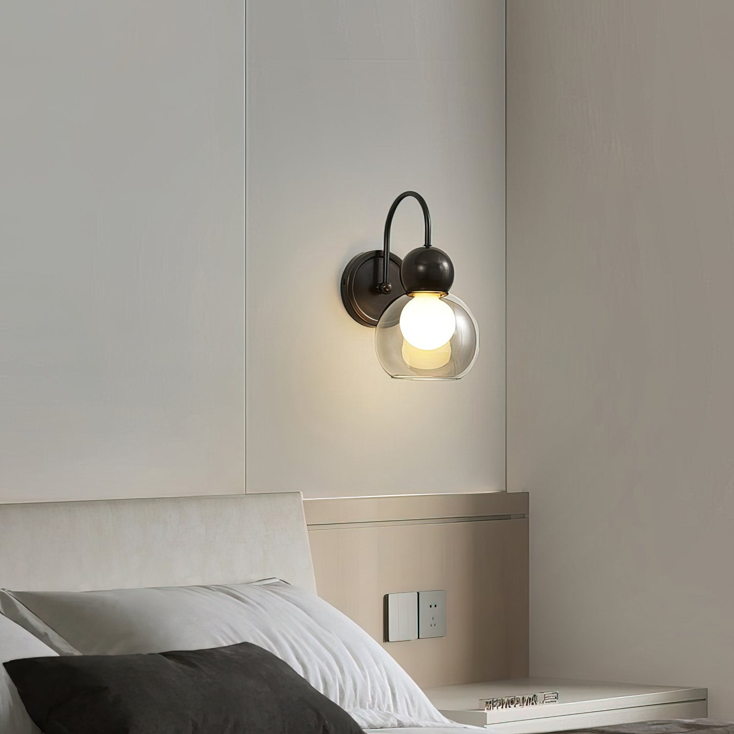 Larkson Wall Light