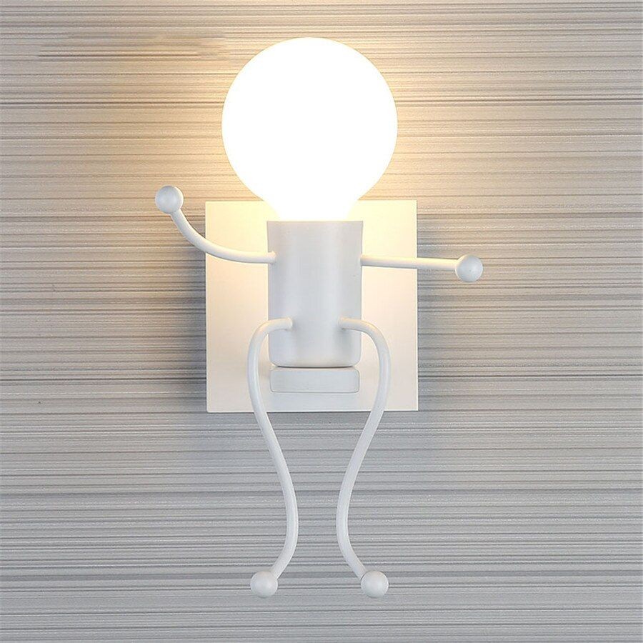 斬新な人型ウォールライト