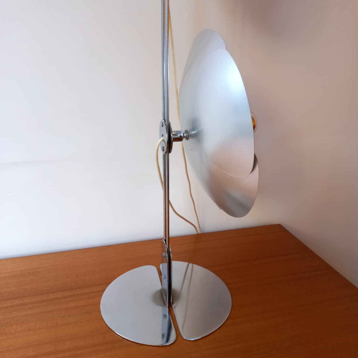 フラワーテーブルランプ