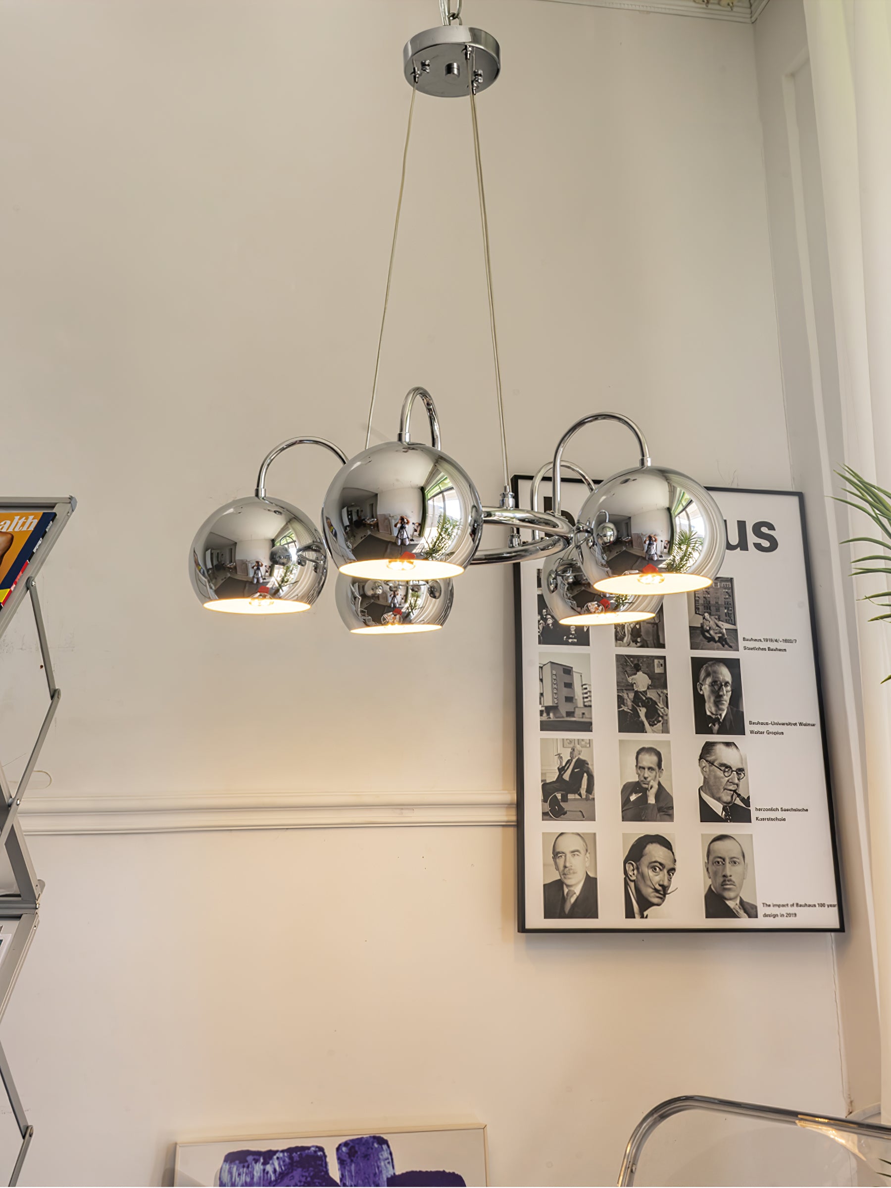 目玉シャンデリア