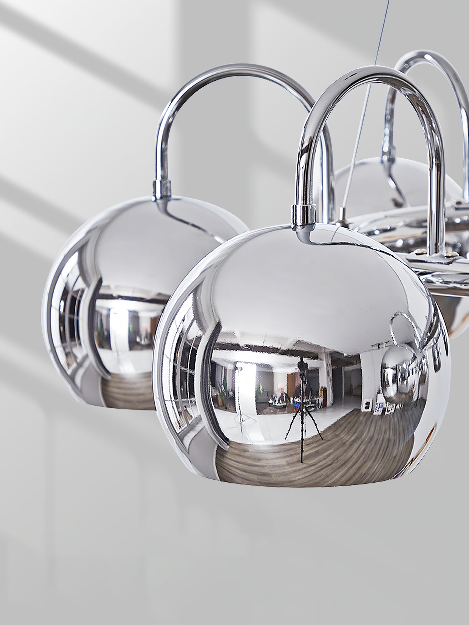 目玉シャンデリア