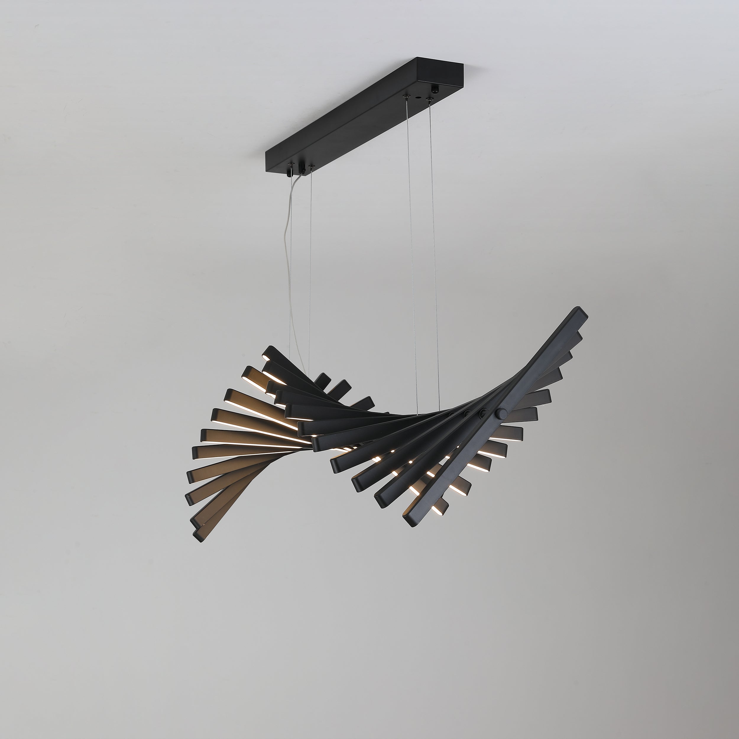 ピアノキー ブラックシャンデリア