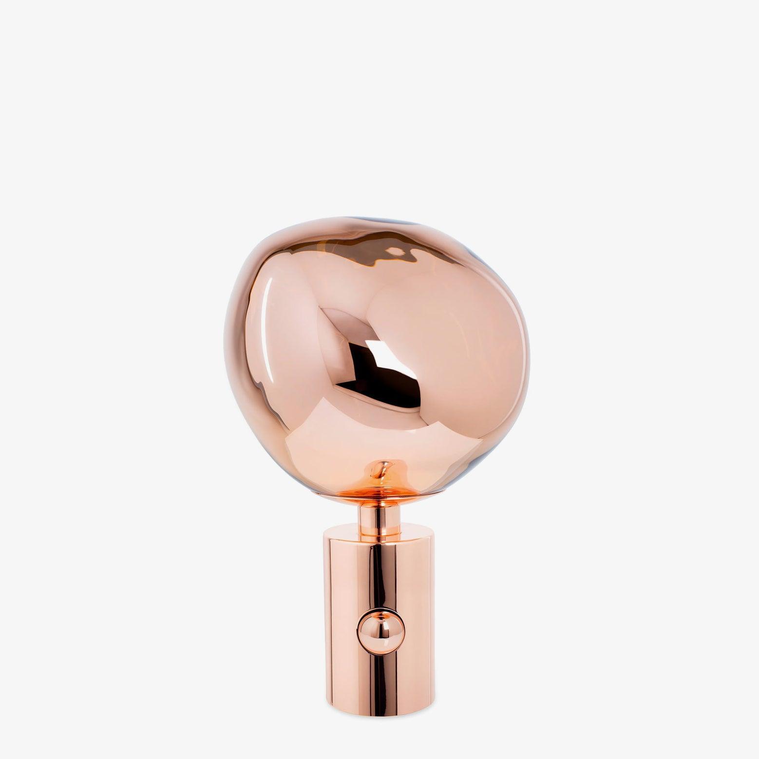 溶岩テーブルランプ