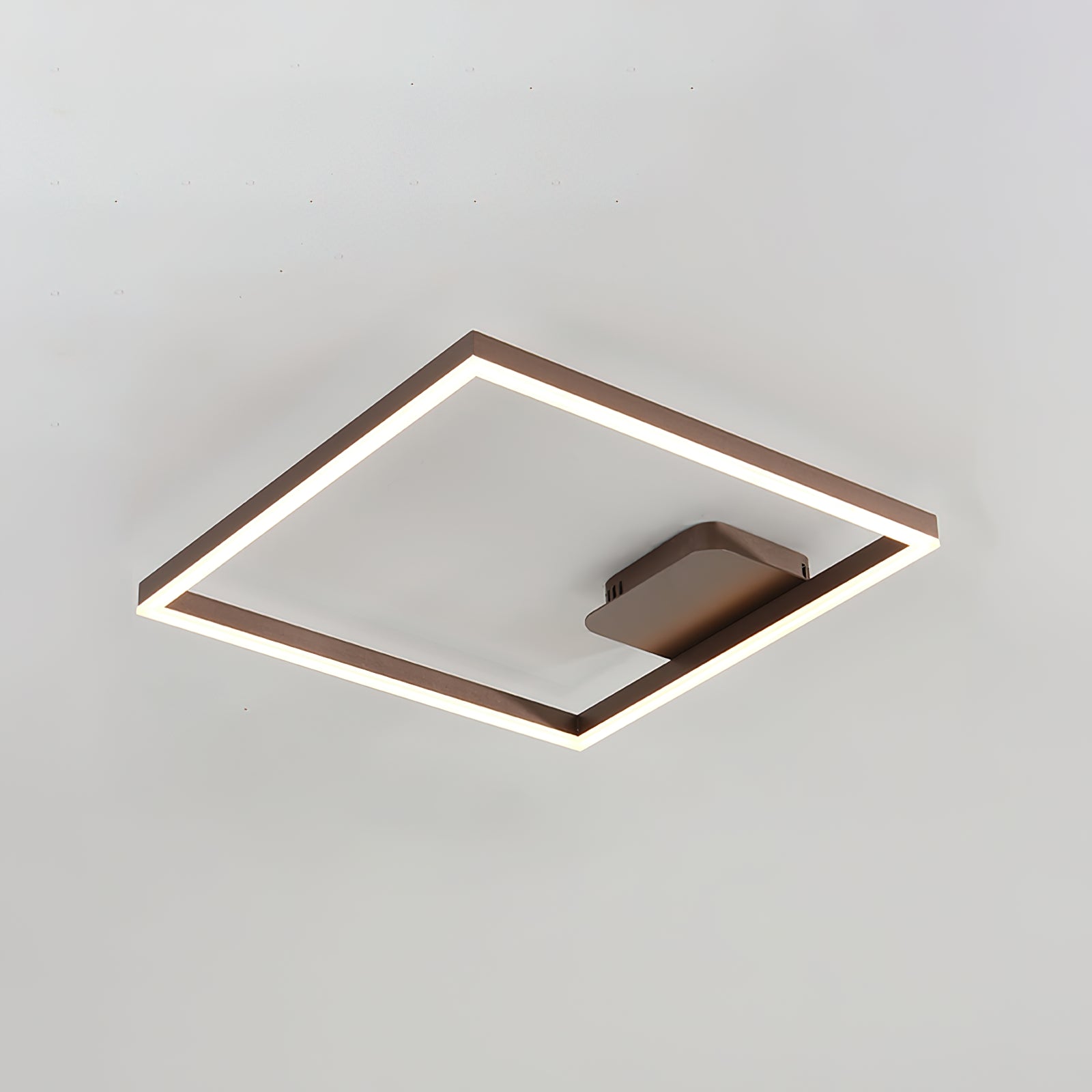 シンプルな幾何学模様の天井ランプ