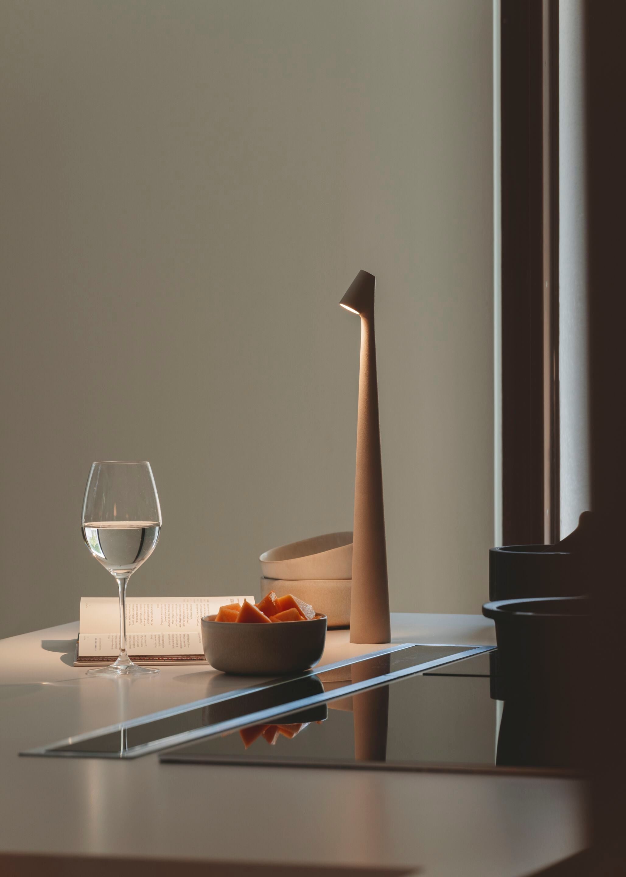 アフリカ ポータブル テーブル ランプ