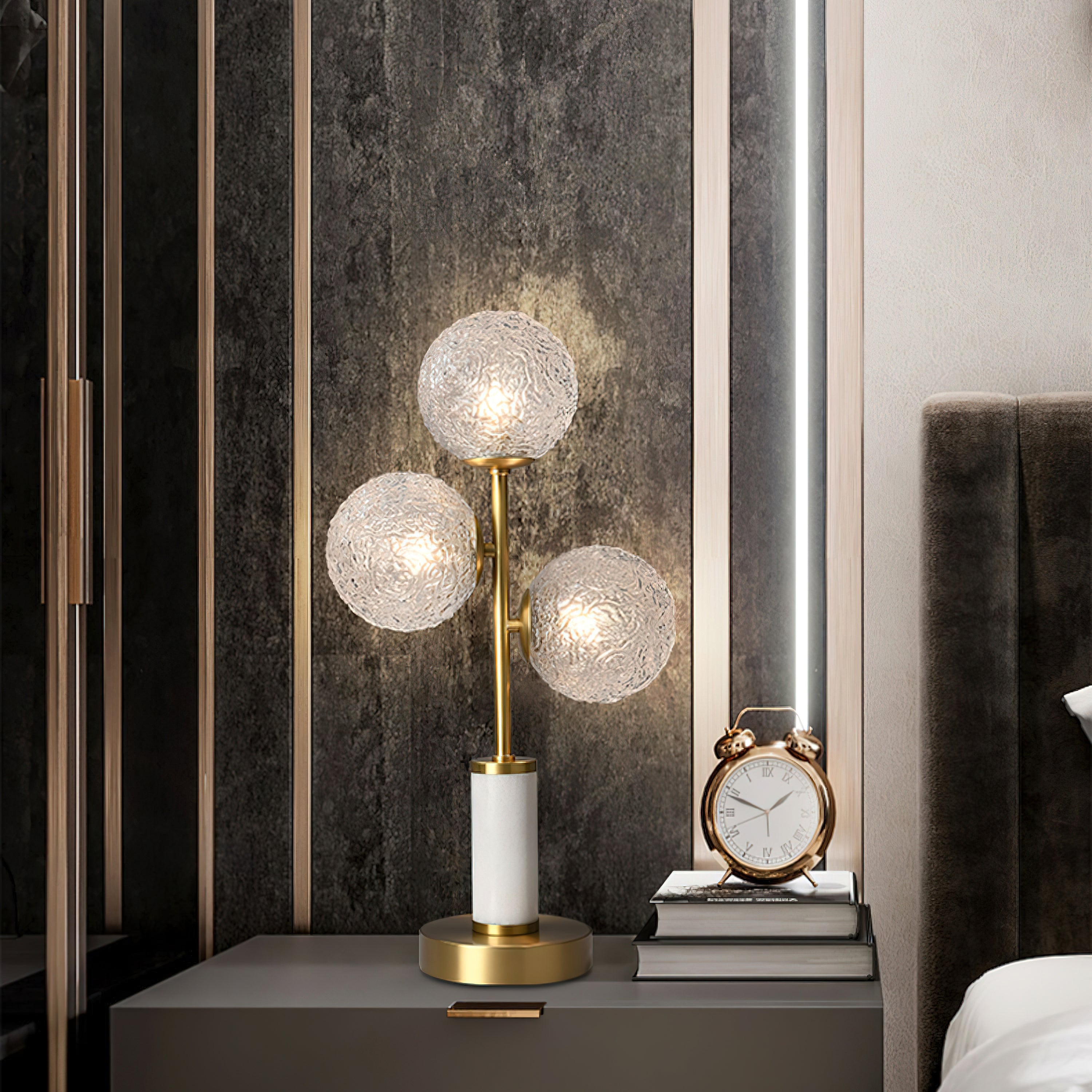 3つのヘッドガラスボールテーブルランプ