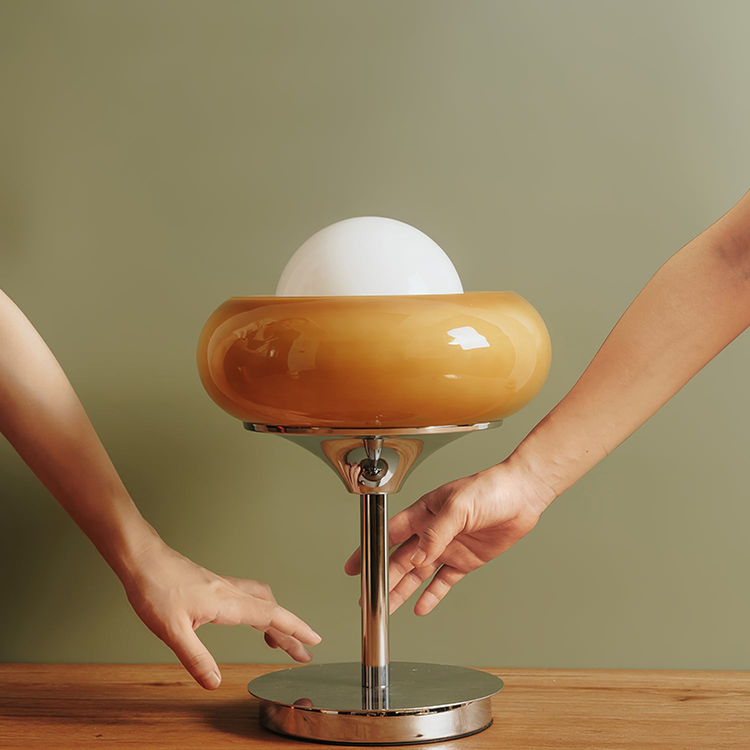 ハーヴェイ テーブルランプ