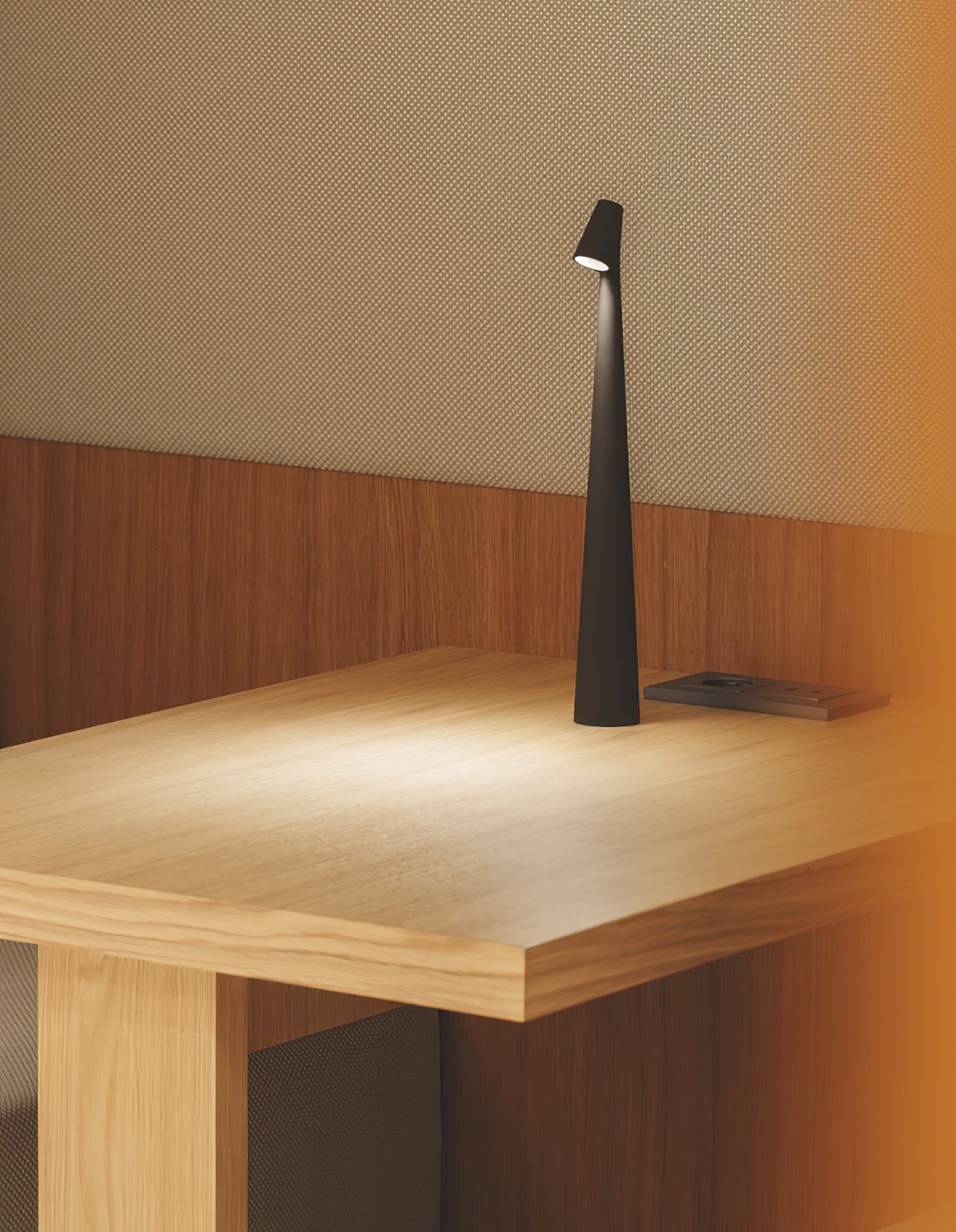 アフリカ ポータブル テーブル ランプ