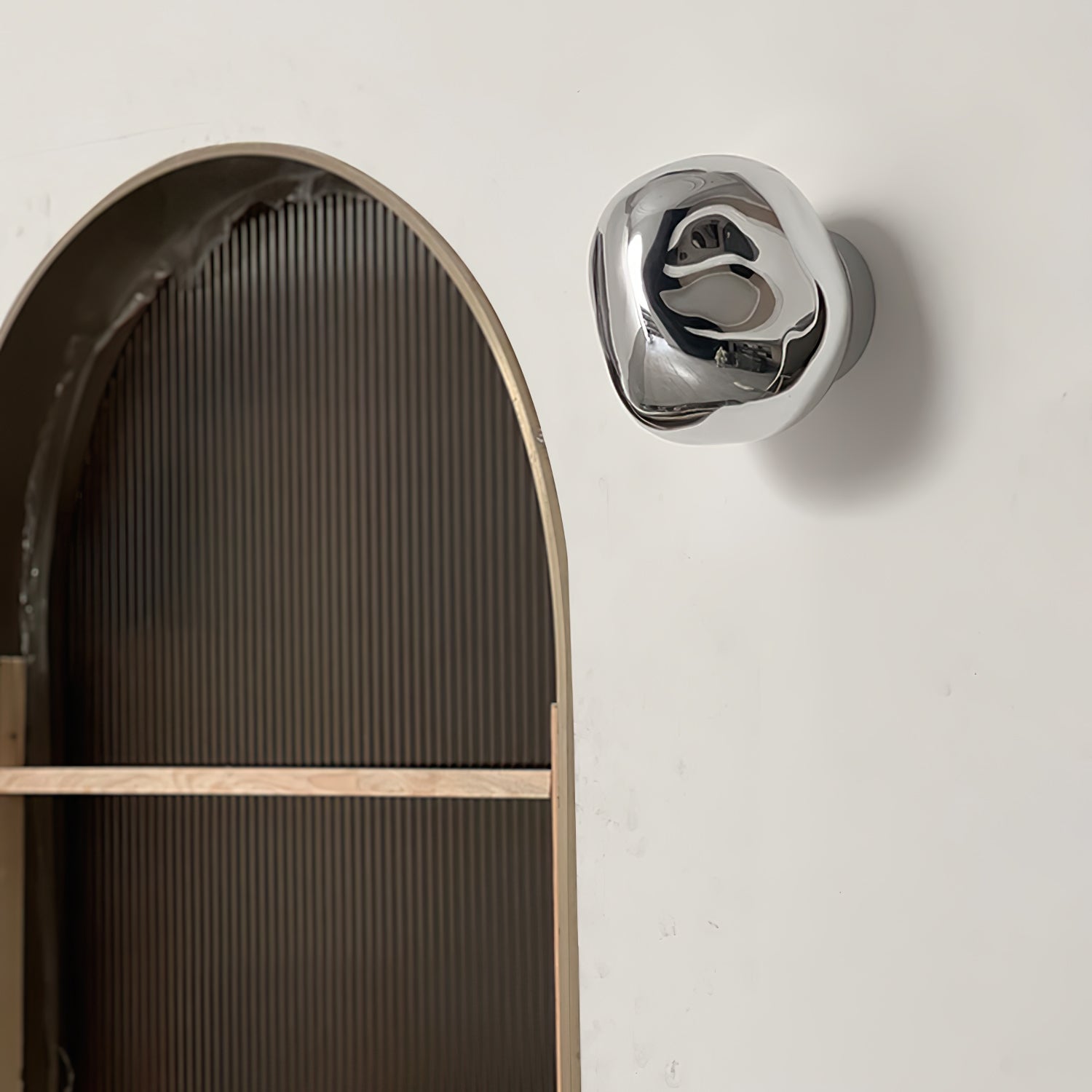 溶岩ウォールランプ