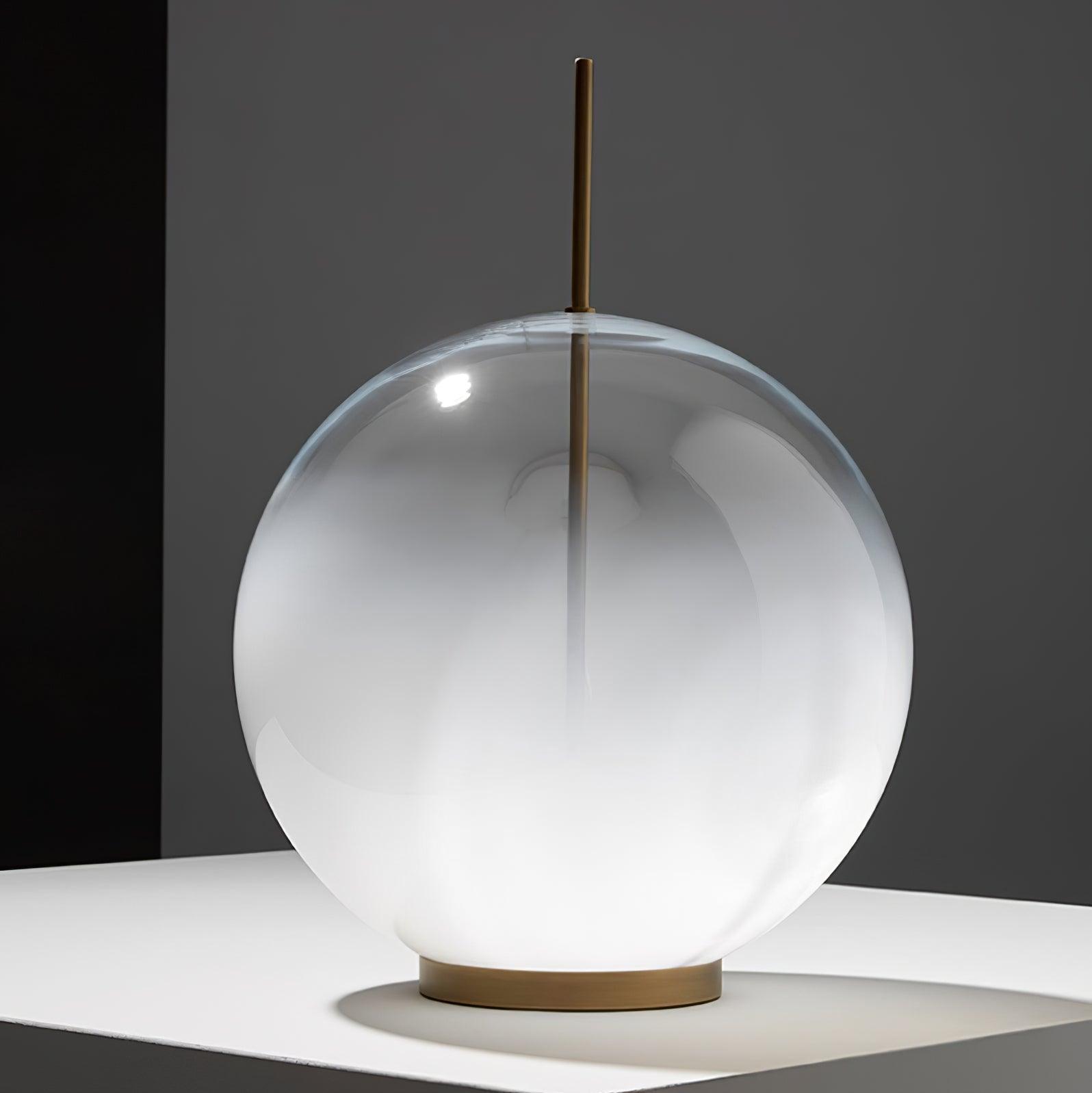 ガラス製テーブルランプを避ける