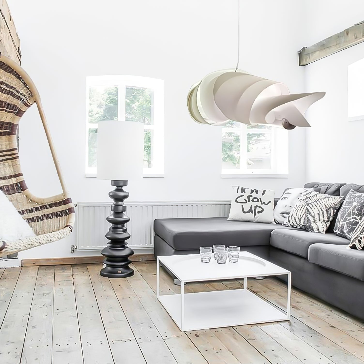 キャタピラーシャンデリア