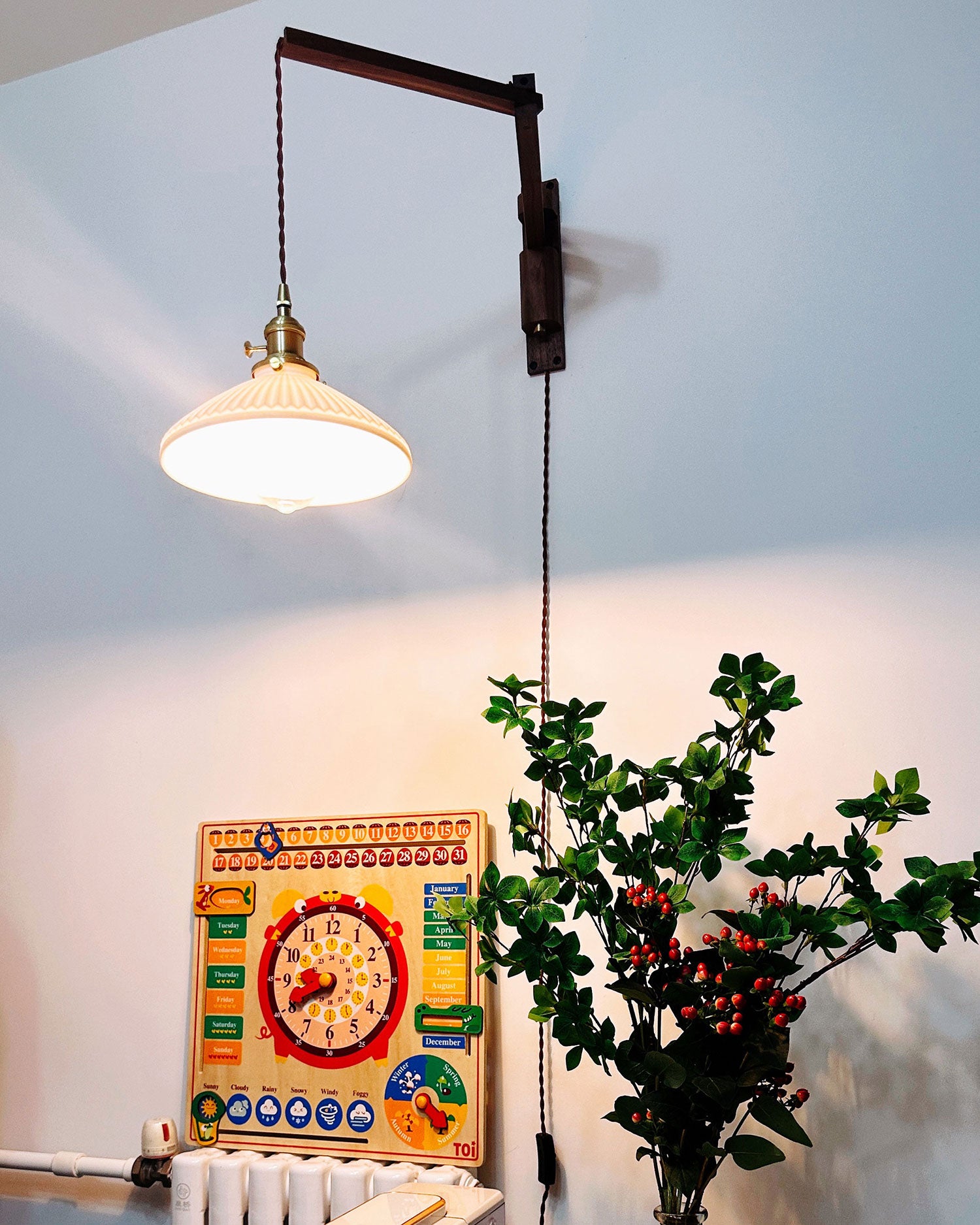 ウォールナット伸縮式ウォールランプ