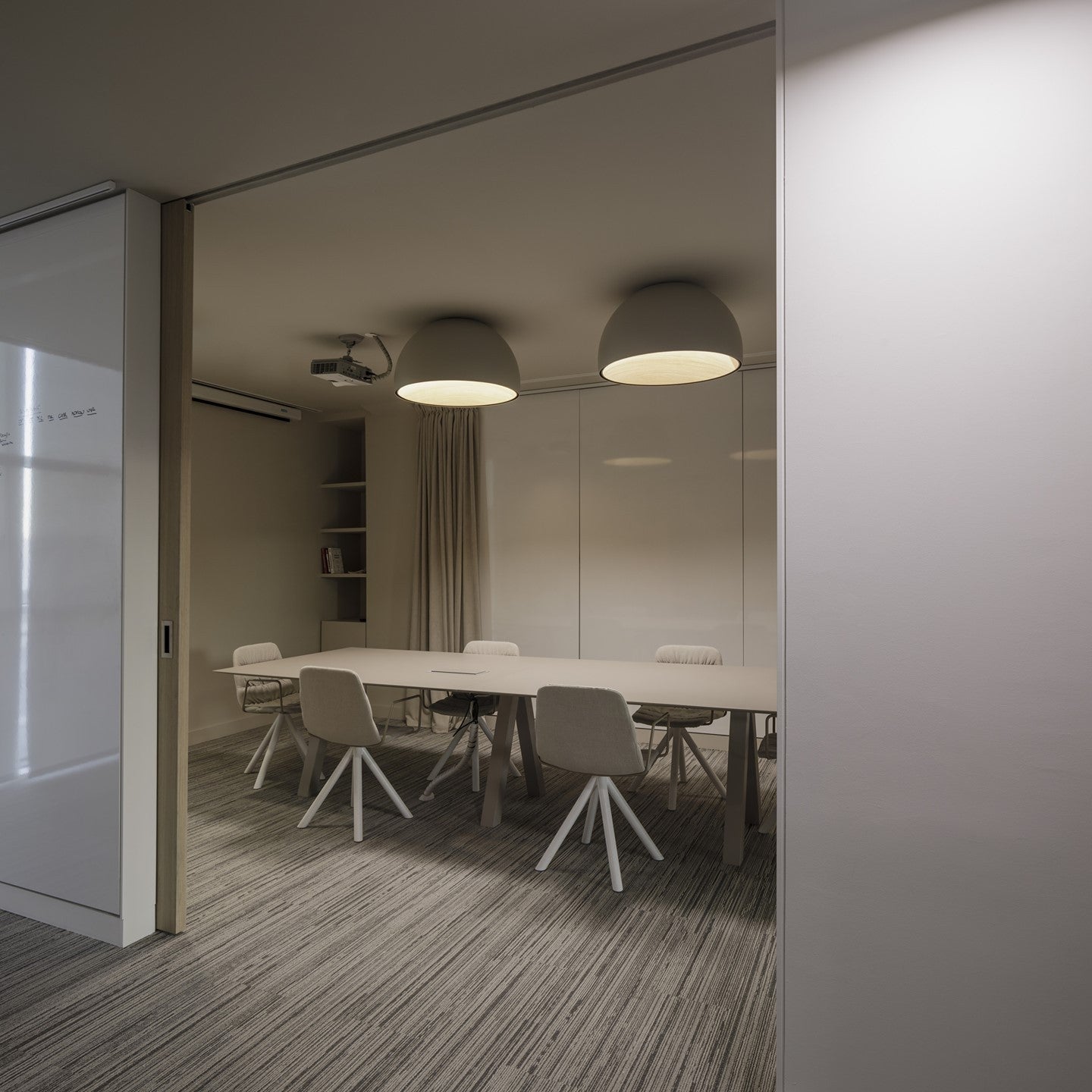 デュオシーリングランプ