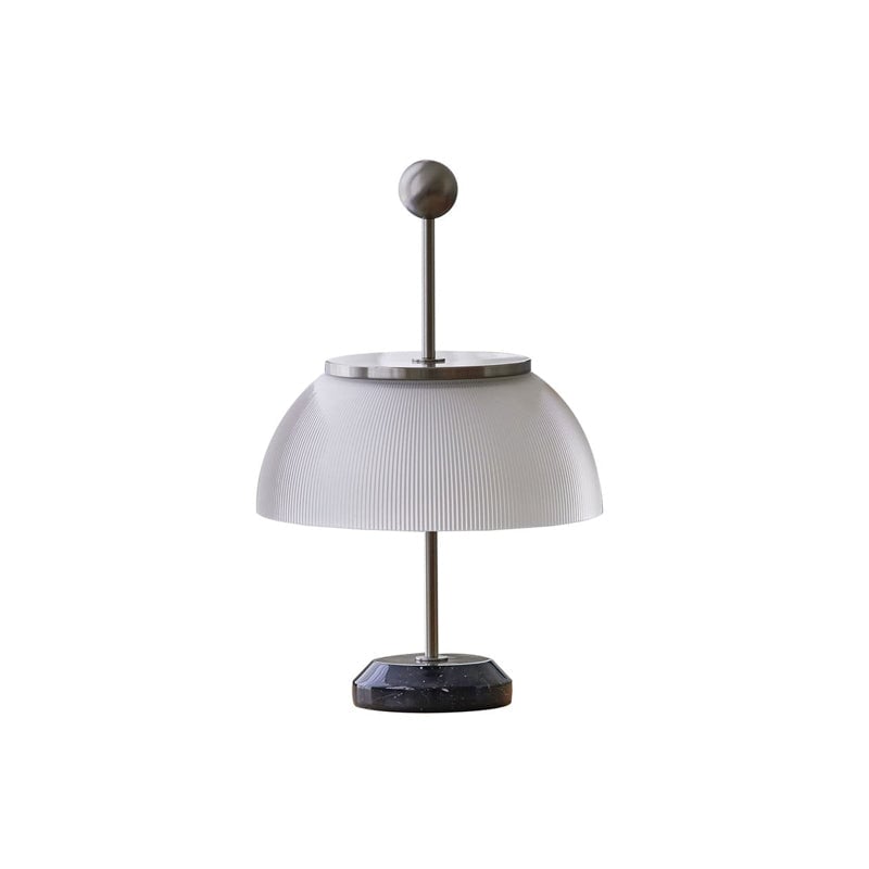 アルファ テーブルランプ