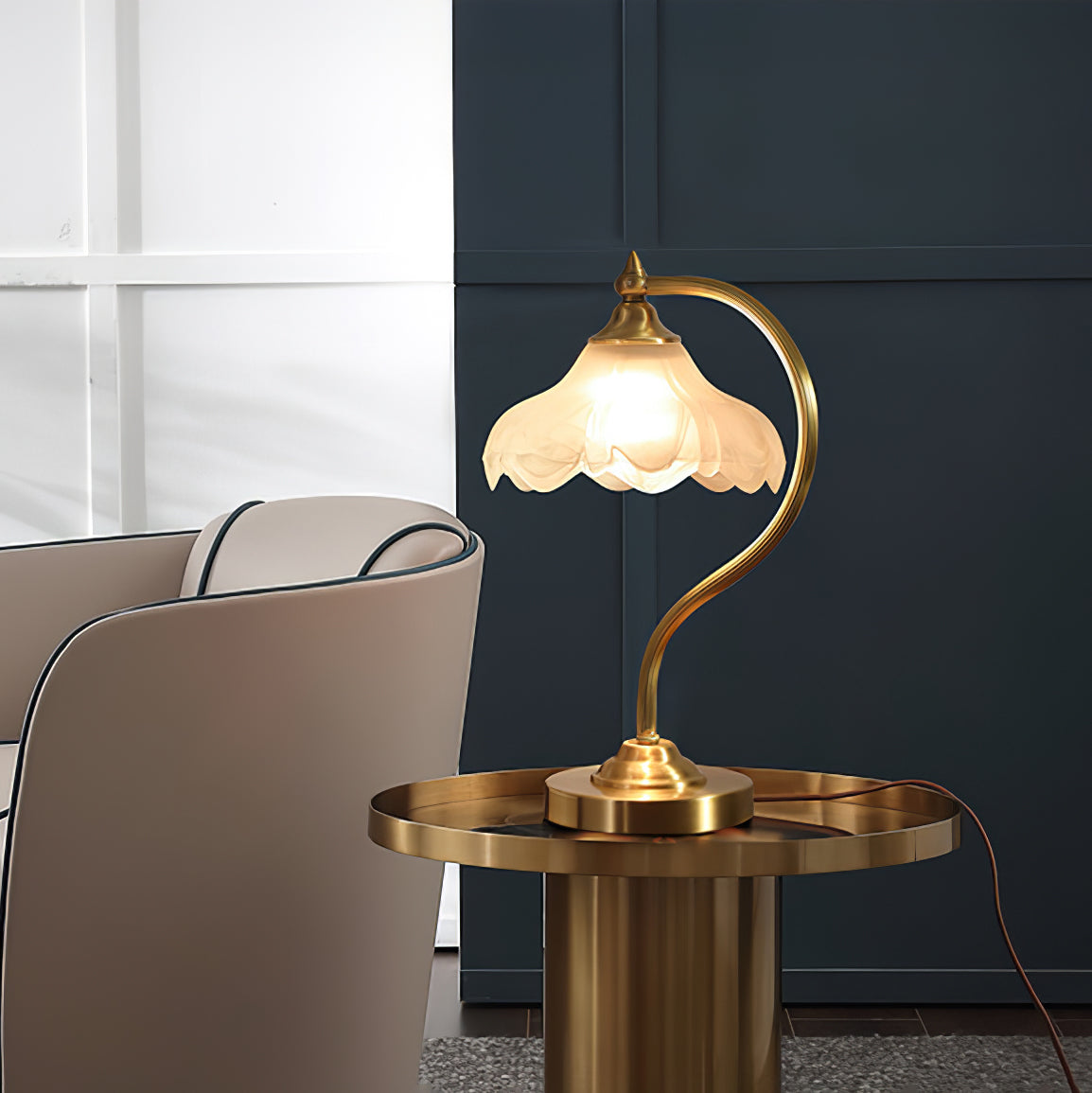 マグノリアフラワーテーブルランプ