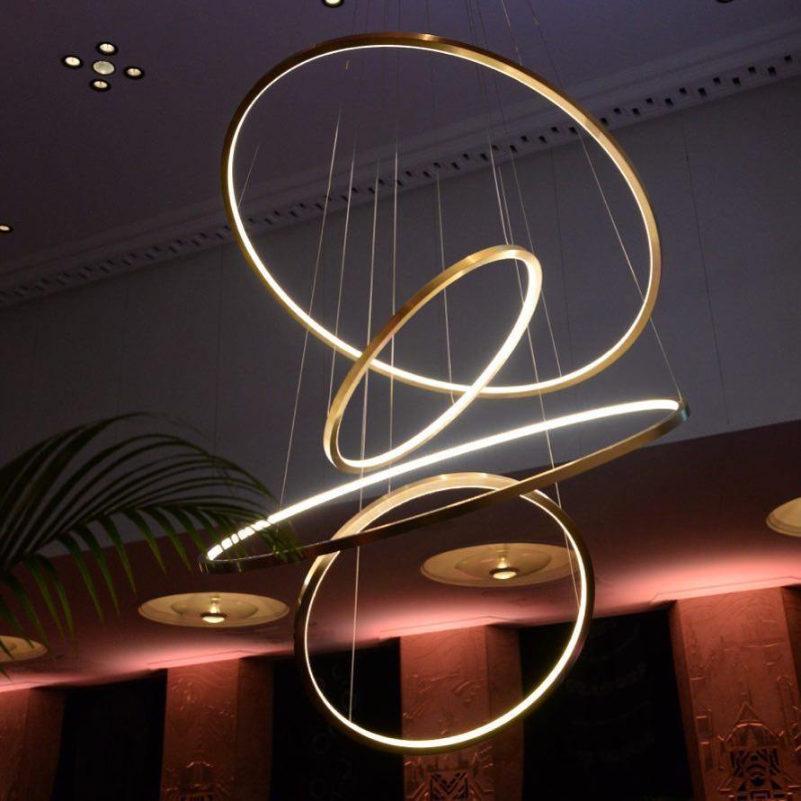 ロホヤのゴールドシャンデリア