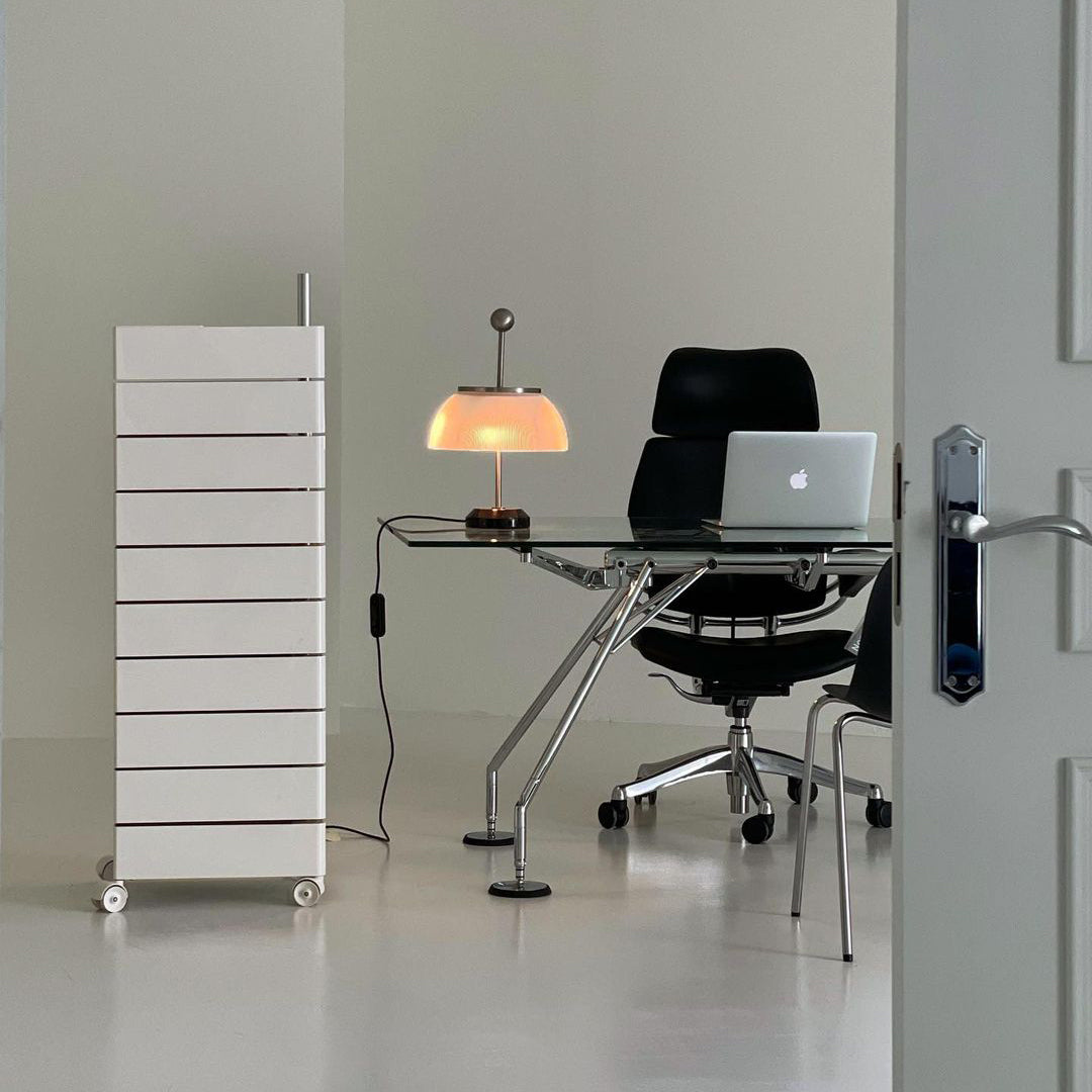 アルファ テーブルランプ