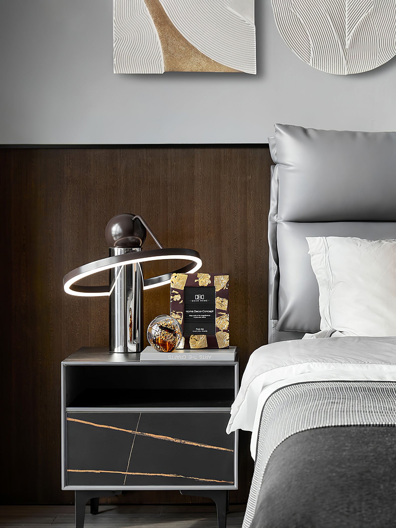 置き忘れたテーブルランプ