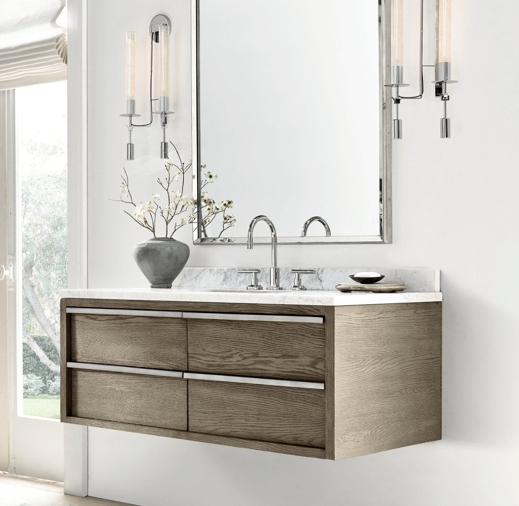 フランス古典主義のプラグインウォールランプ