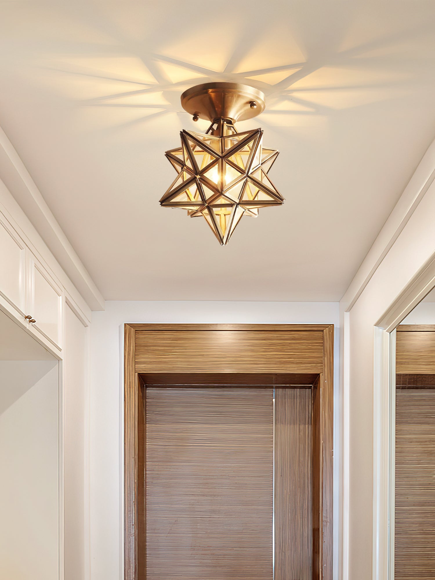 真鍮製五芒星型天井ランプ
