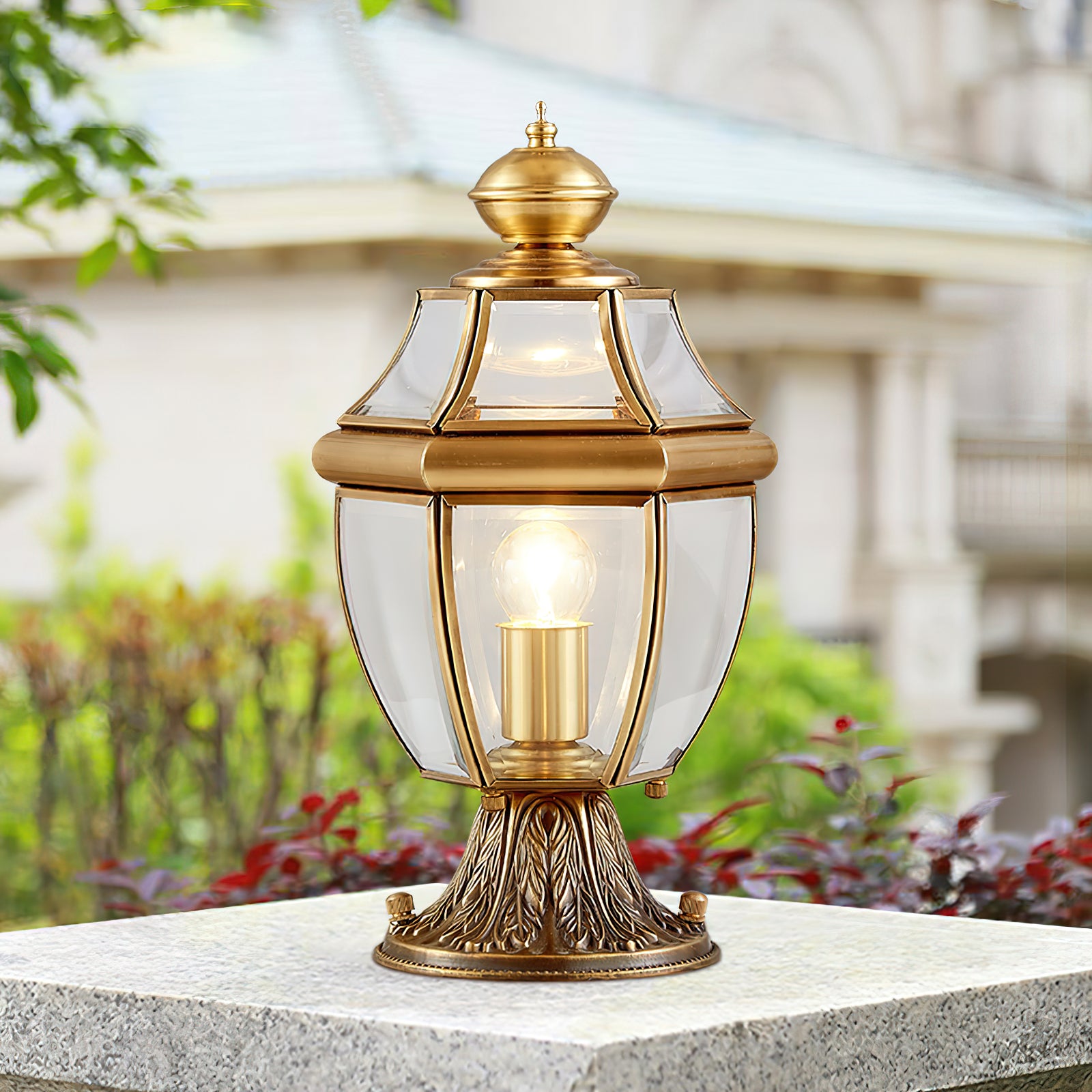 ヨーロッパの真鍮製ガーデンテーブルランプ