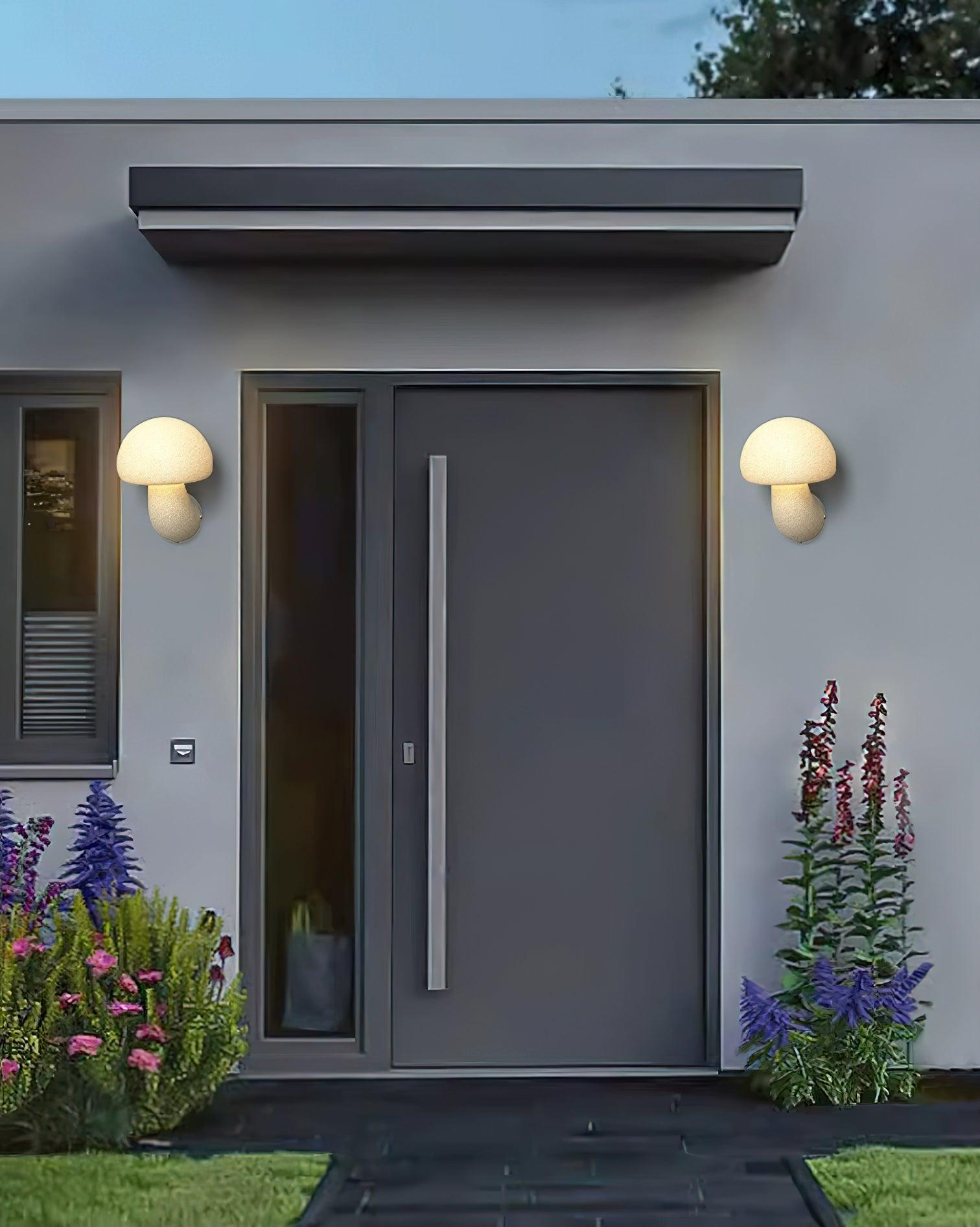 キノコ樹脂ウォールランプ