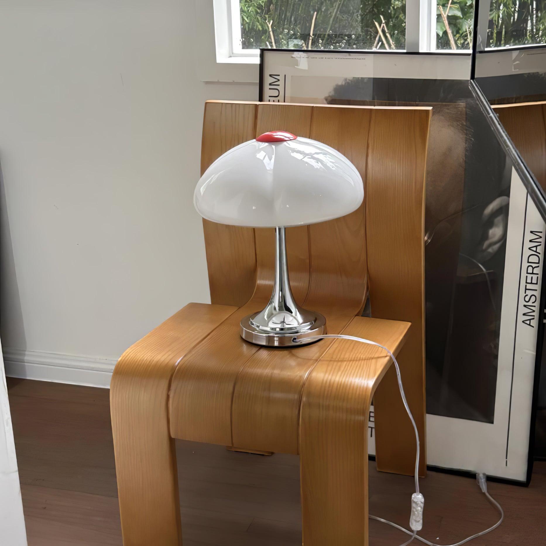 花びらテーブルランプ