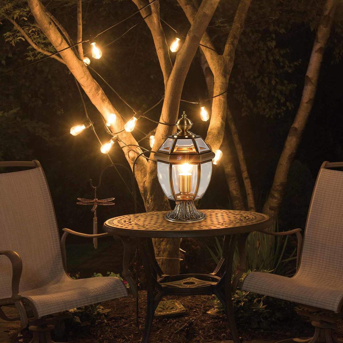 ヨーロッパの真鍮製ガーデンテーブルランプ